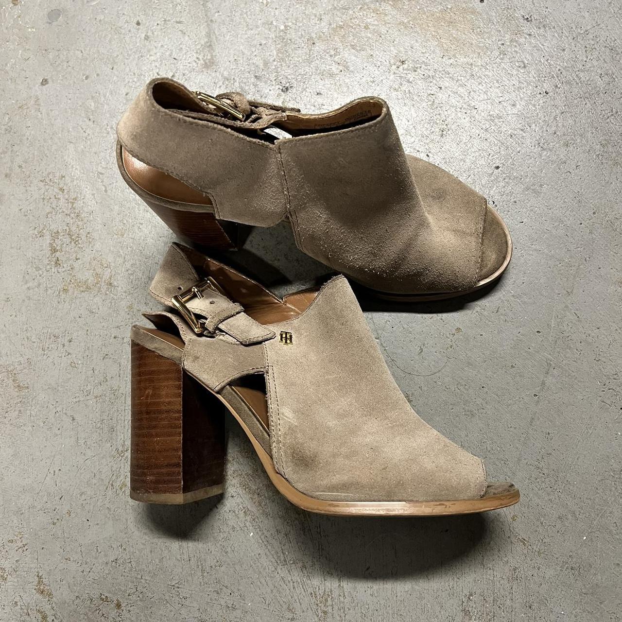 Tommy hilfiger hot sale suede booties