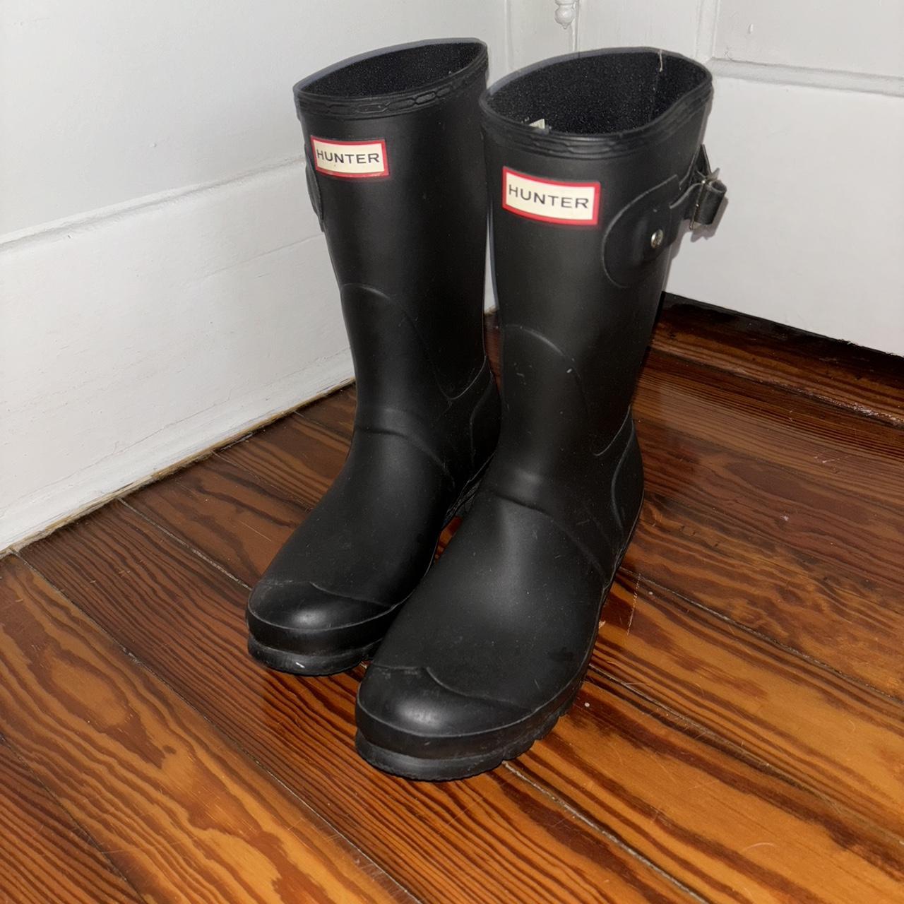 Matte black short rain hot sale boots