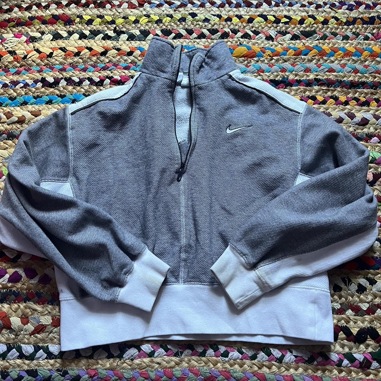 super cute vintage style nike pullover i LOVED this... - Depop