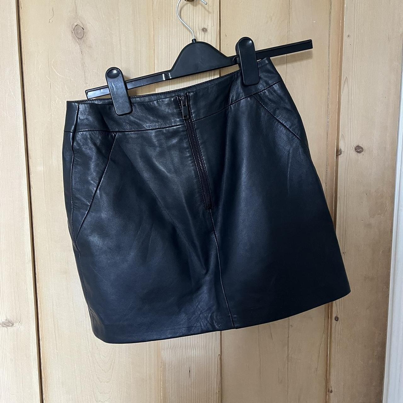 Oasis black store leather skirt