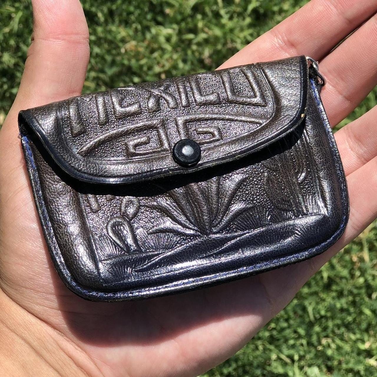 Vintage 3D type gradient Mexico🇲🇽 Aztec coin - Depop