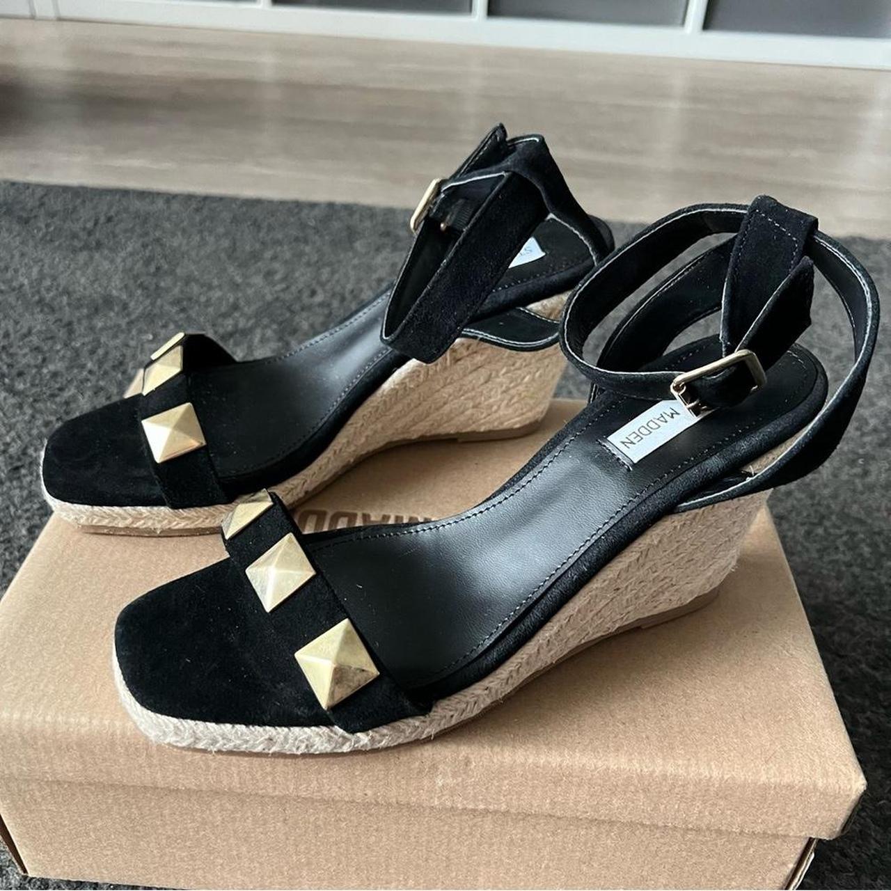 Steve madden black and gold clearance sandals