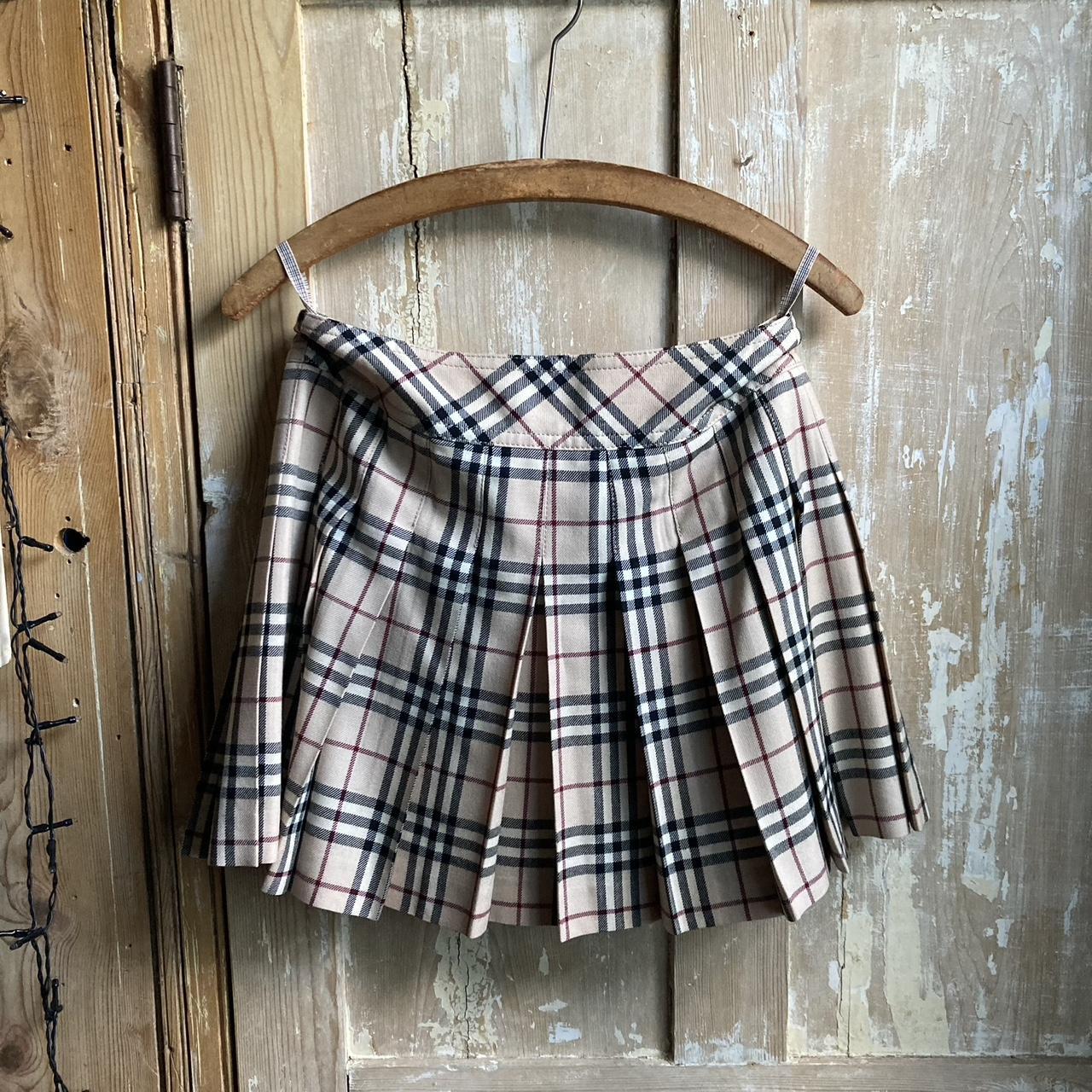 Burberry 2024 skirt depop