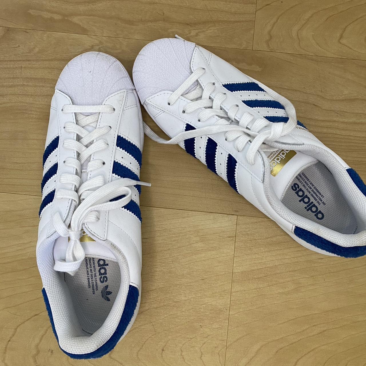 Adidas Women's White and Blue Trainers (2)