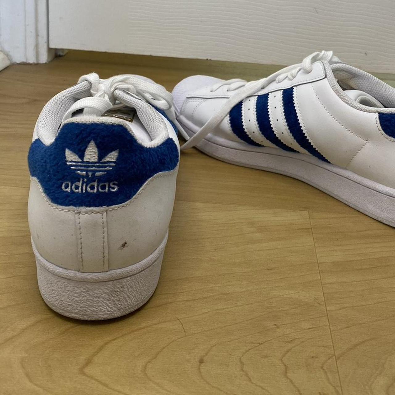 Adidas Women's White and Blue Trainers (3)