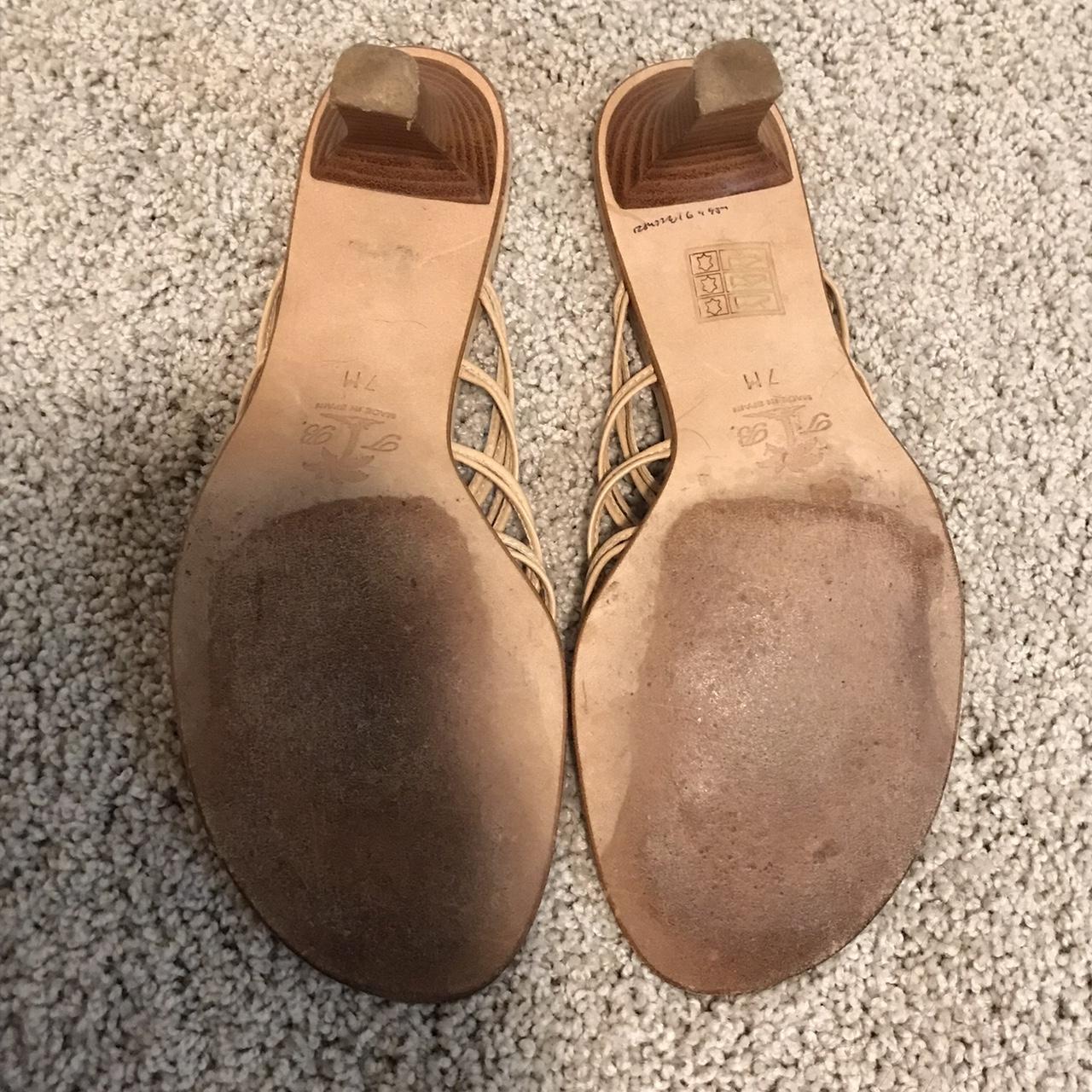 Tommy Bahama Women's Tan and Brown Courts (3)
