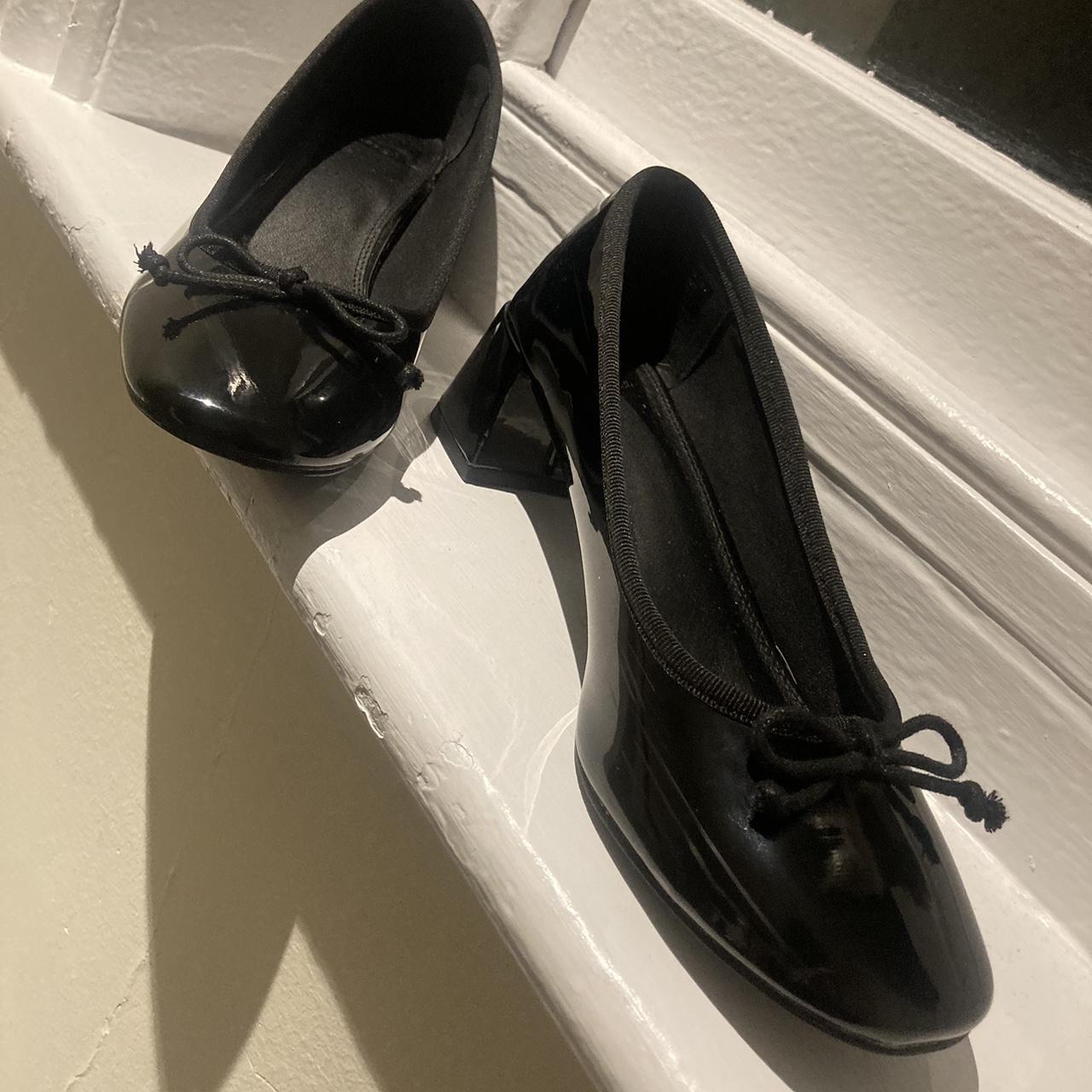 Patent leather heel ballet shoes size 5 Depop