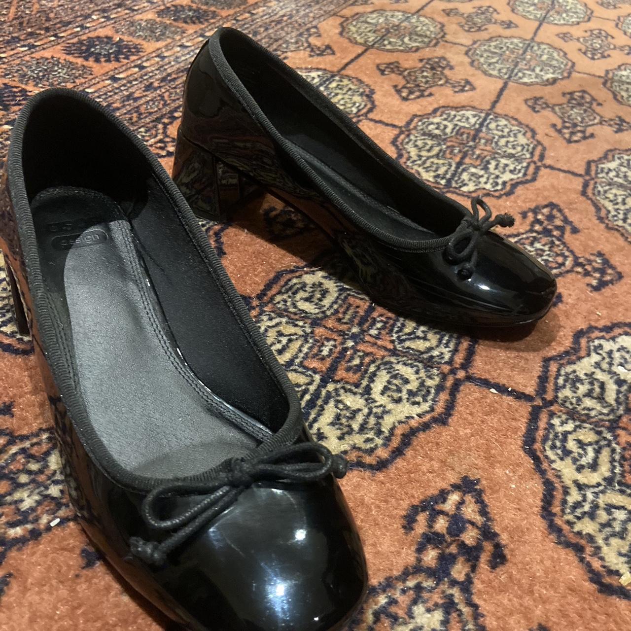 Patent leather heel ballet shoes size 5 Depop
