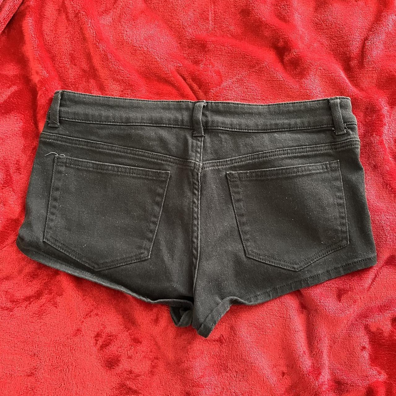 H&M Women's Black Shorts Depop