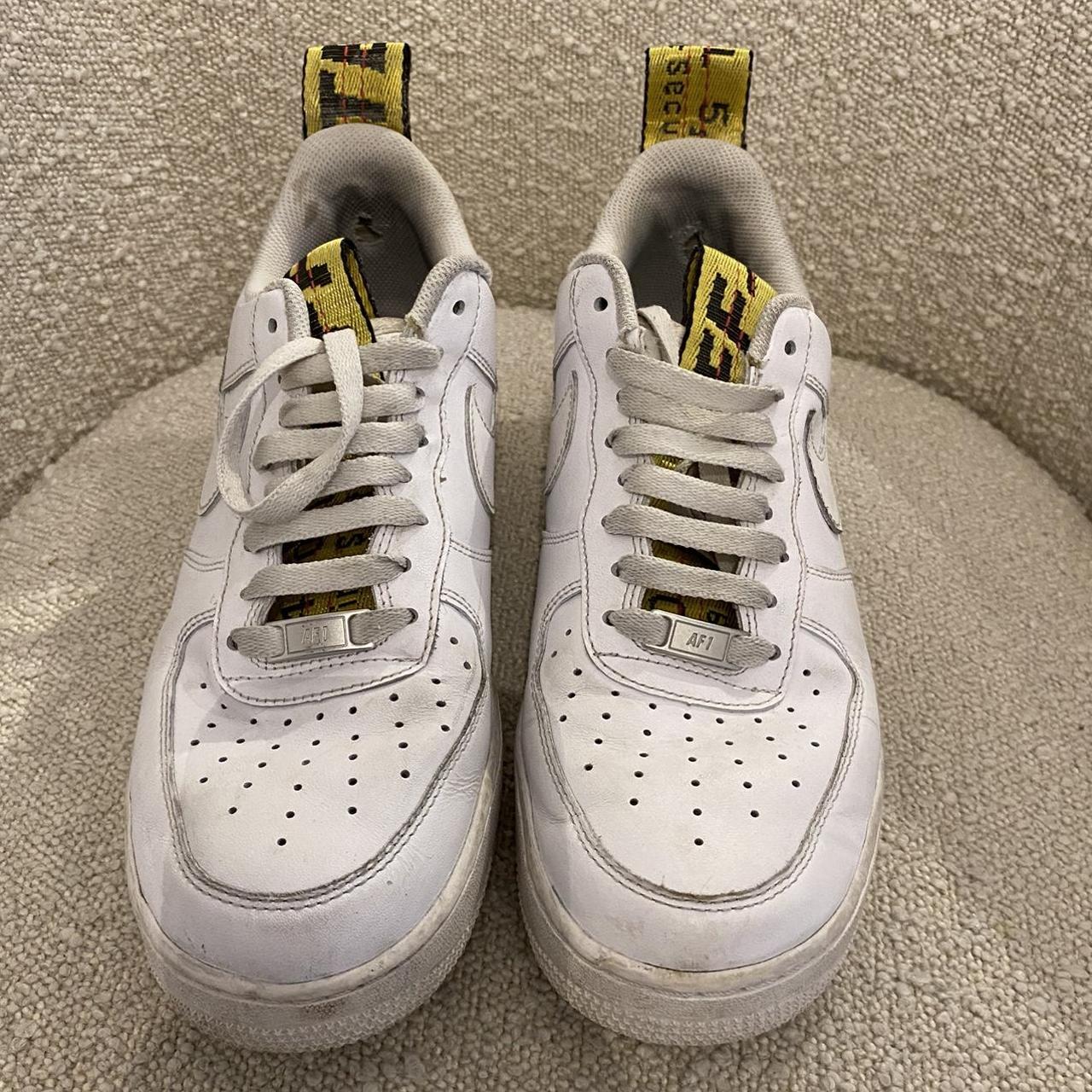 Off-White Women's Yellow and White Trainers