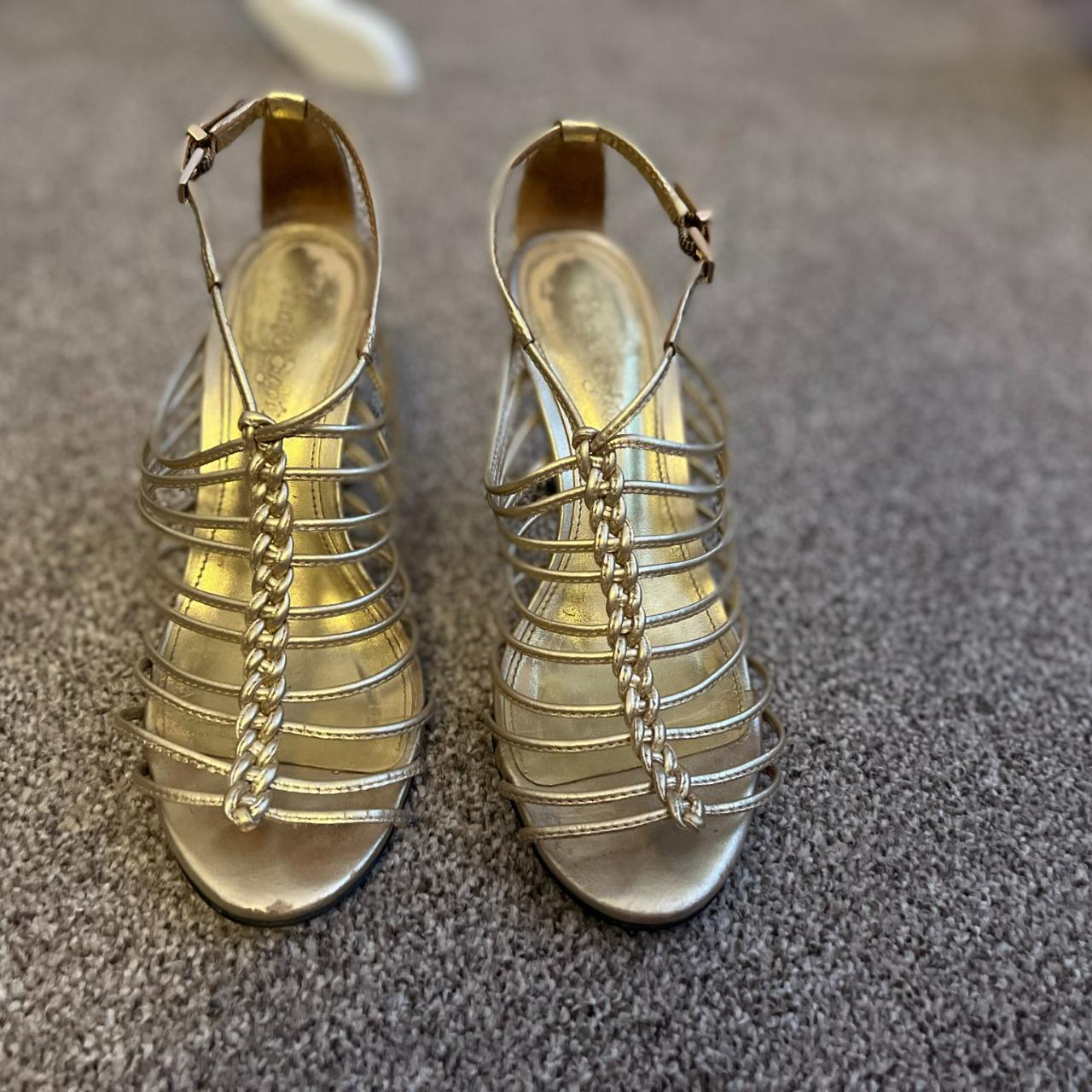 Phase Eight Women's Gold and Cream Sandals | Depop