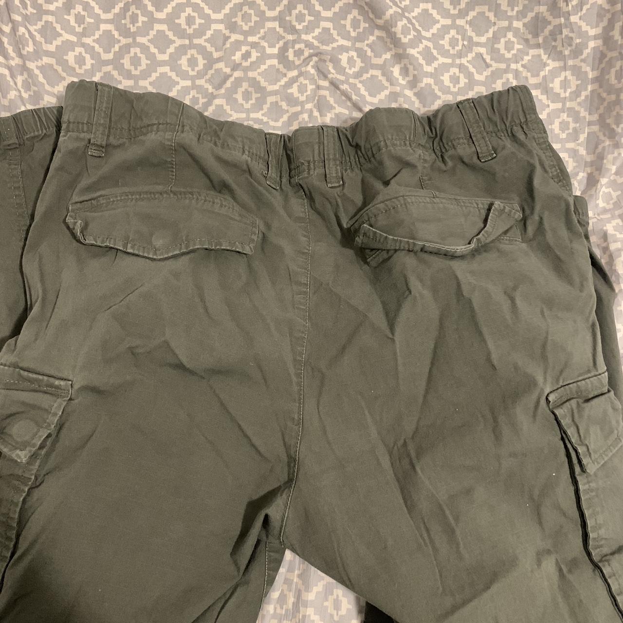 H&M green cargo pants Men’s size Small ( I’m... - Depop