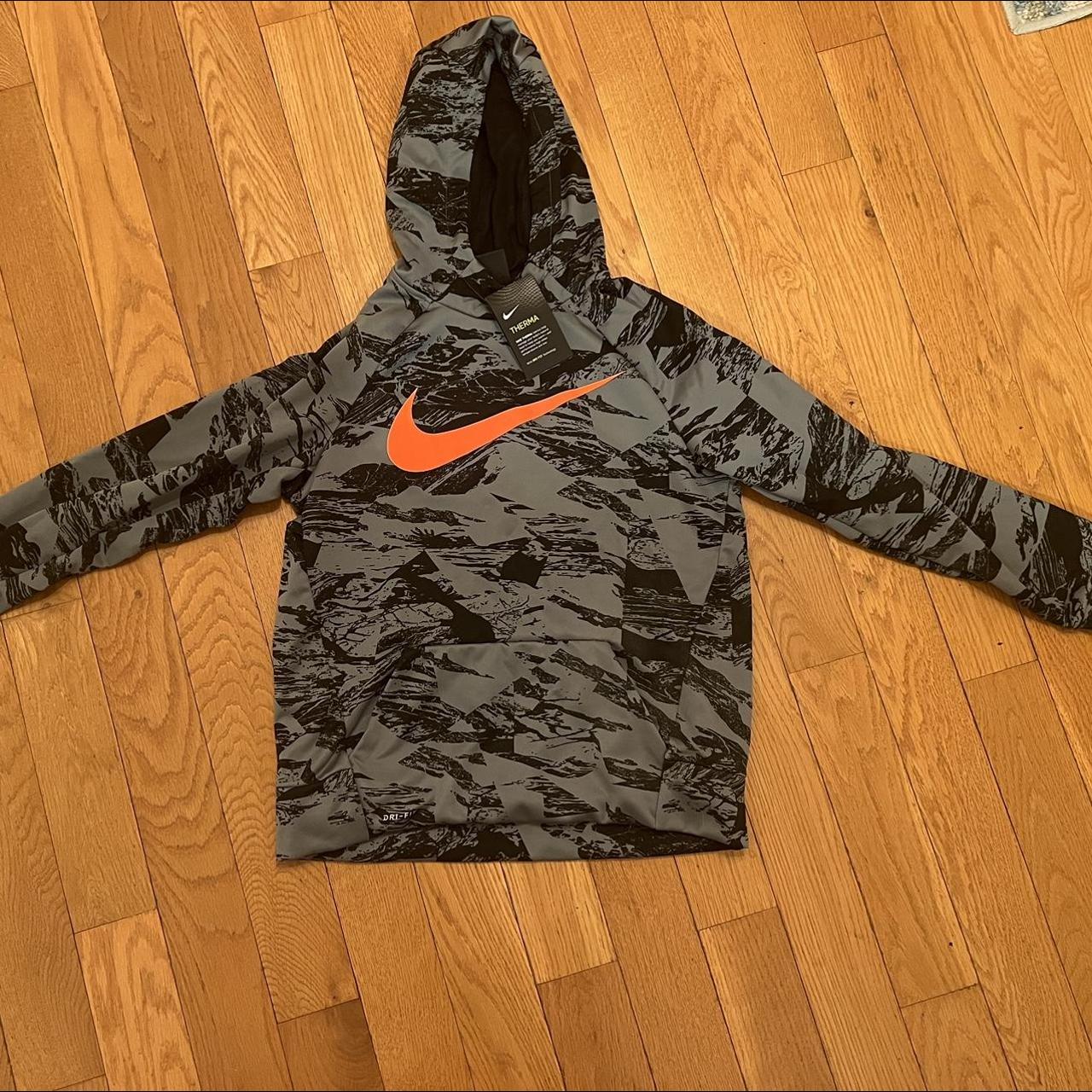 Nike youth boys XL hoodie brand new never worn Depop