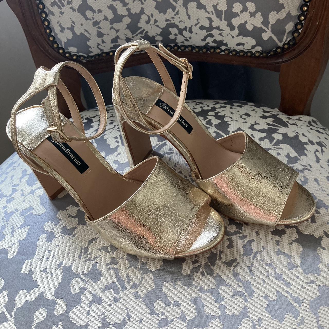 Stradivarius gold slim block heels size 3 new Depop