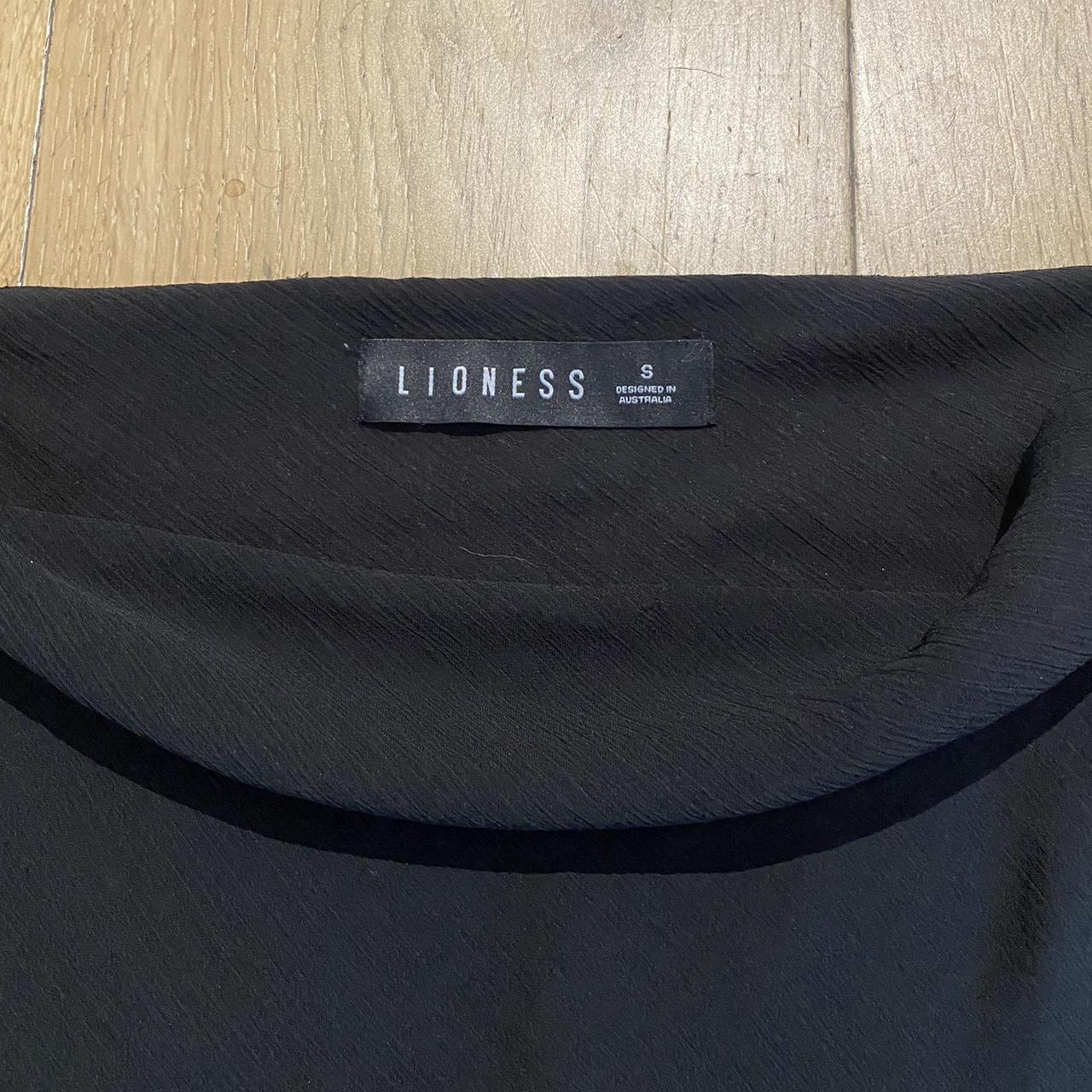 Lioness black low rise skirt Size S Worn a few... - Depop