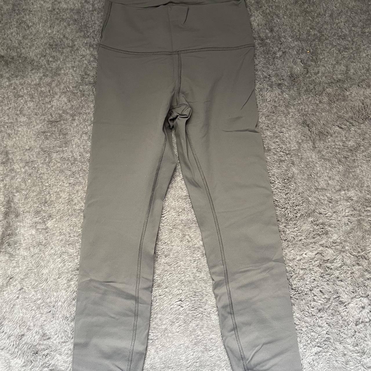 Lululemon Women's Grey Leggings | Depop