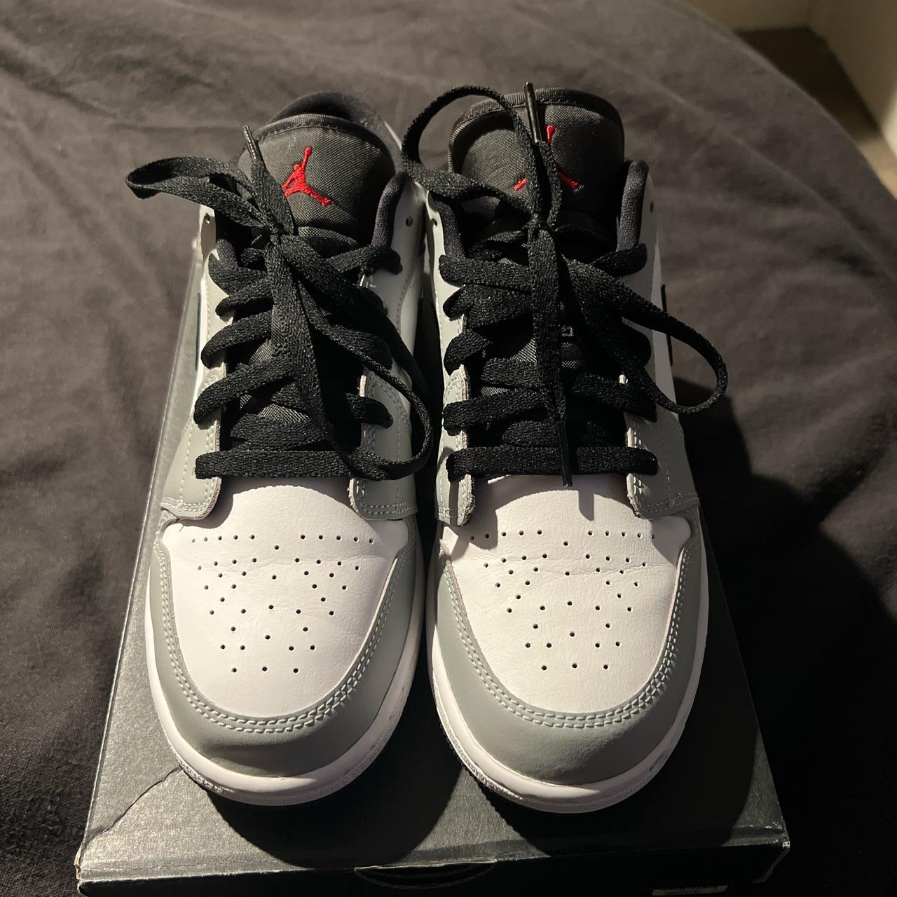 light smoke grey jordan 1 low gs