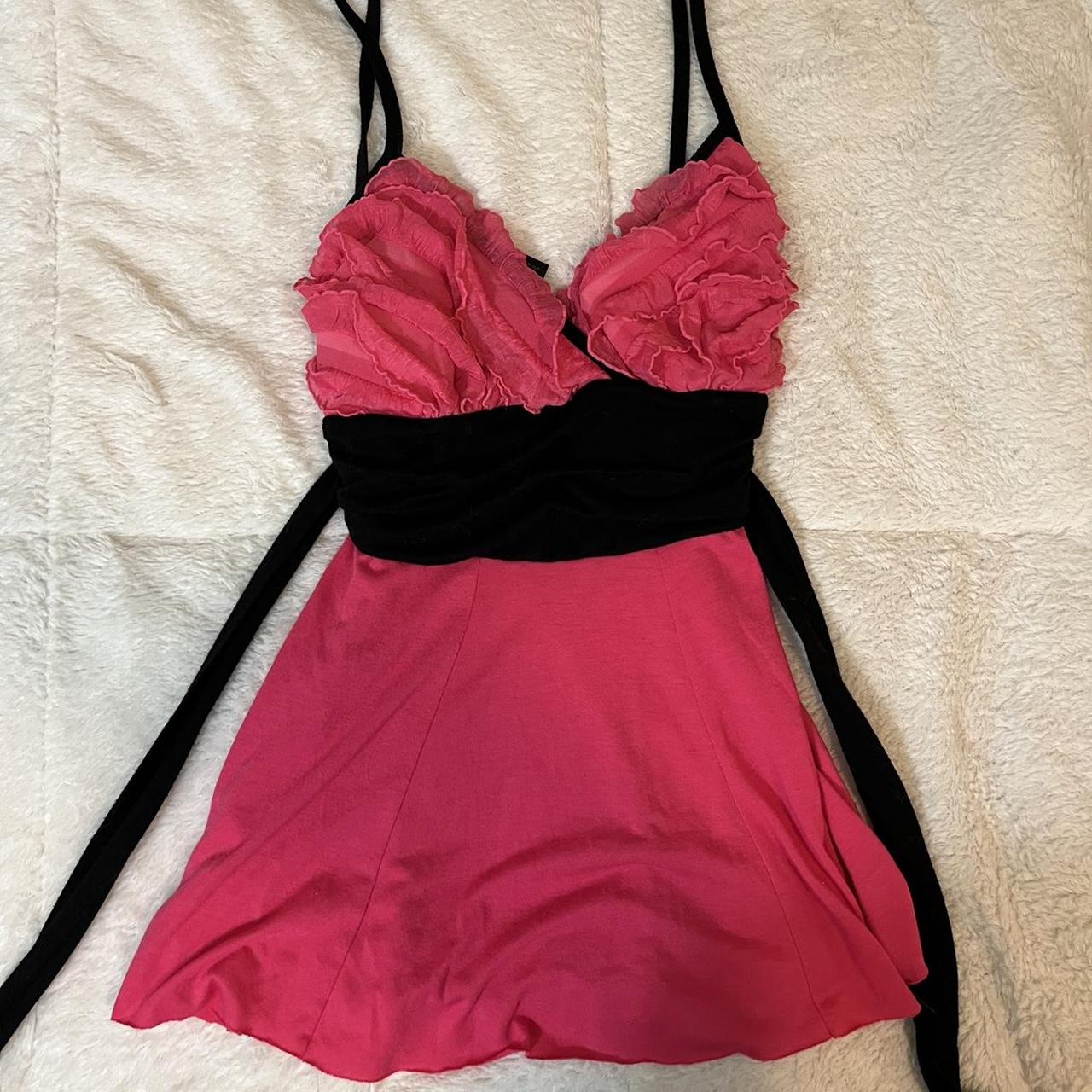 y2k rue 21 hot pink going out too with frills... Depop