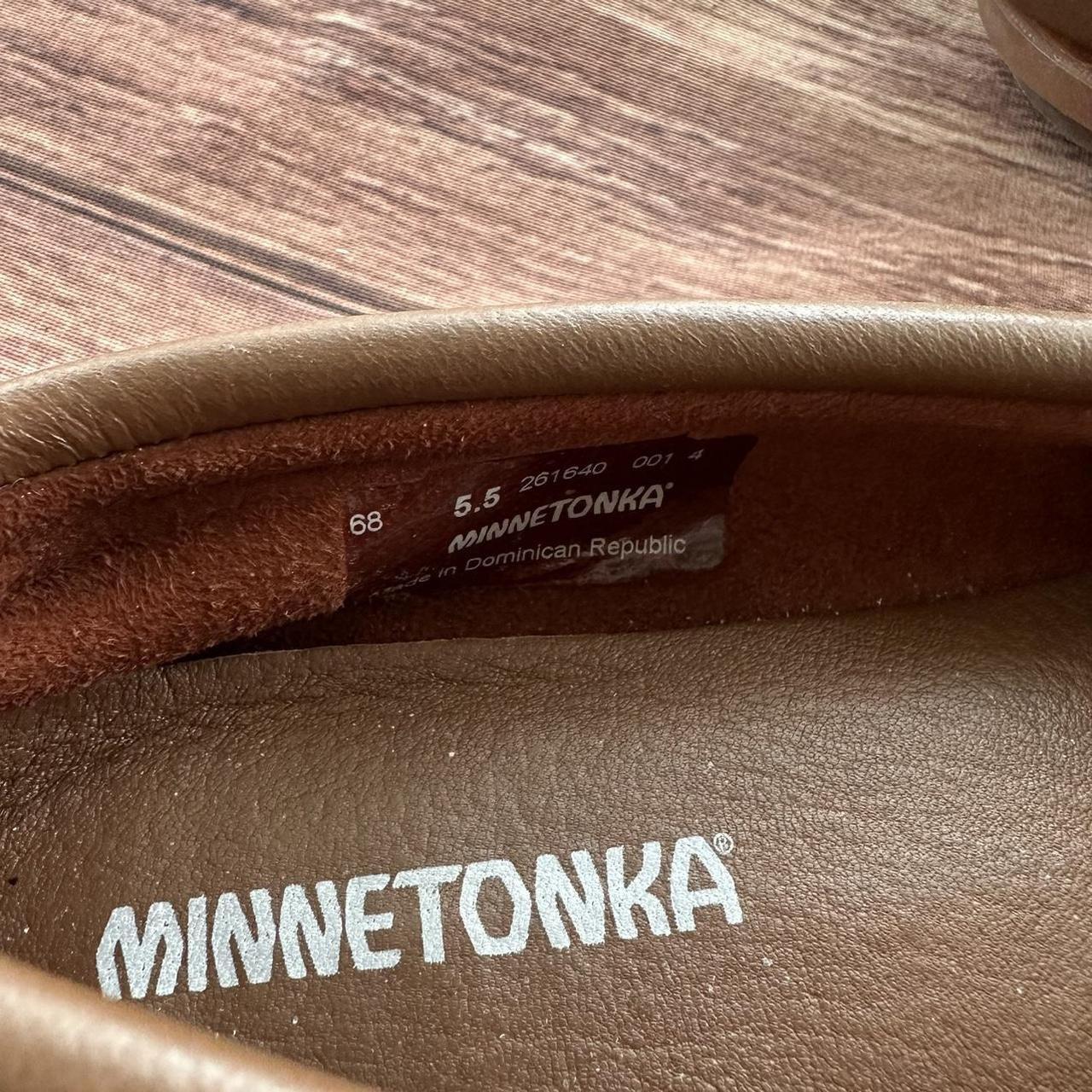 Minnetonka 5.5 EUC very lightly worn inside... - Depop