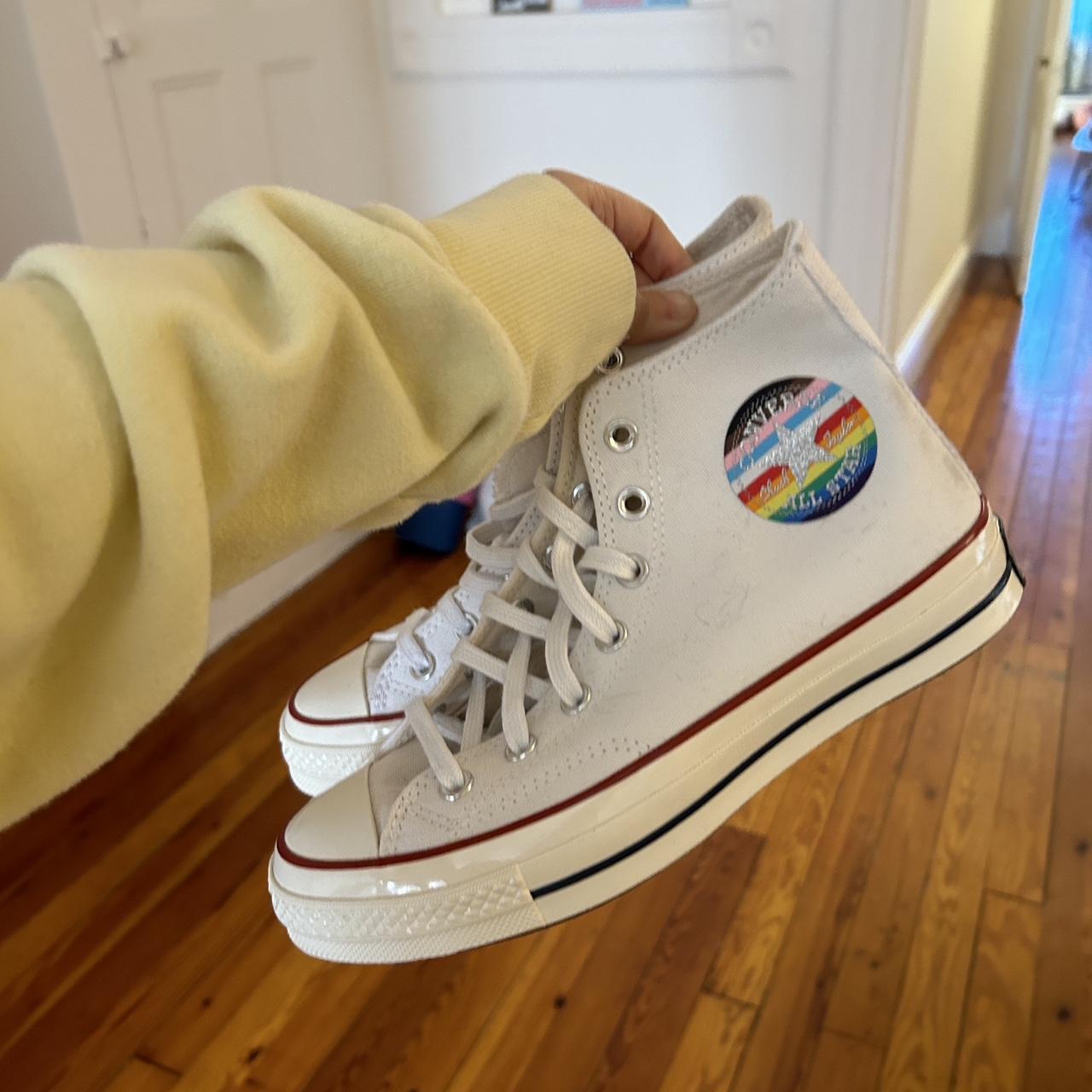 Limited edition outlet pride converse