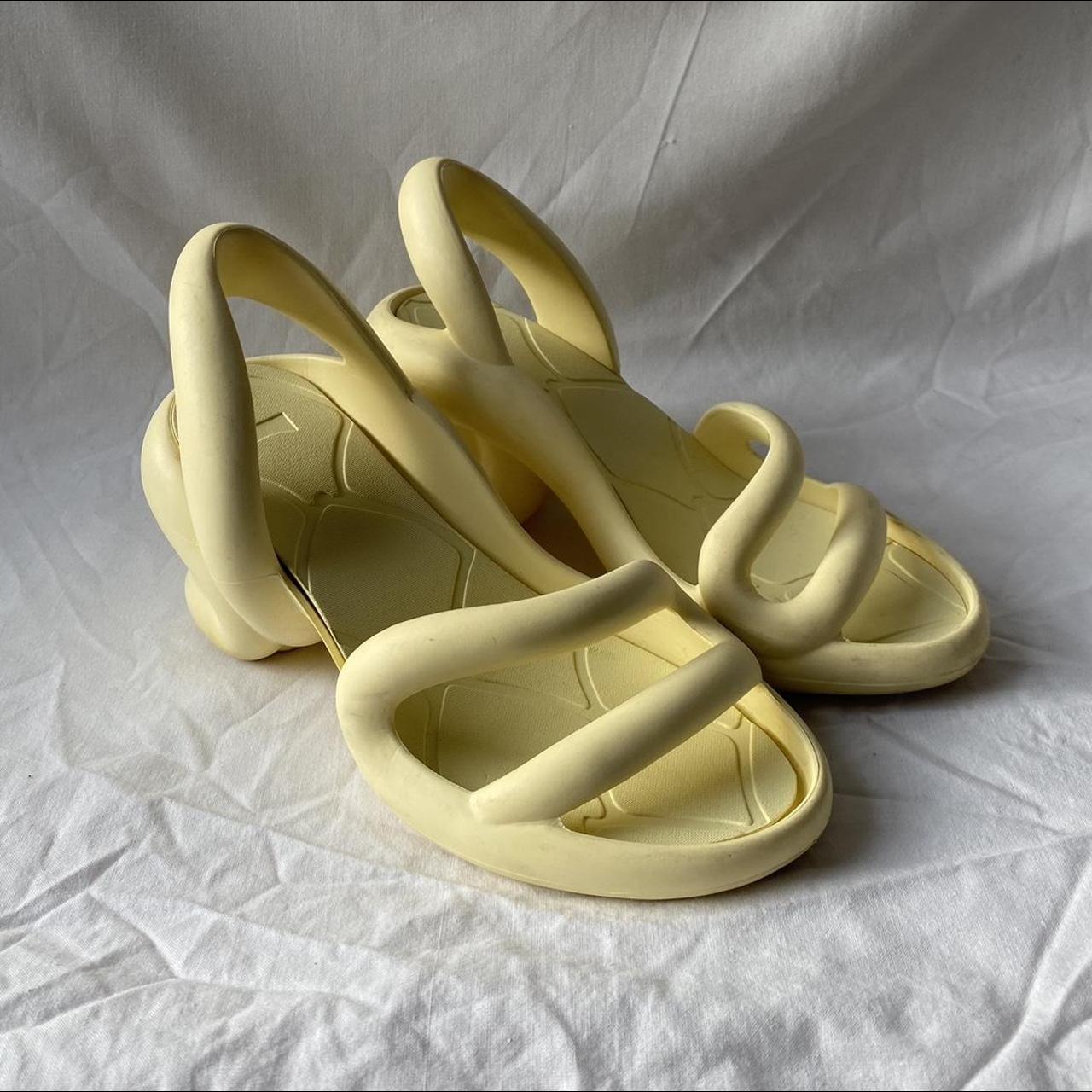 Pale 2025 yellow sandals