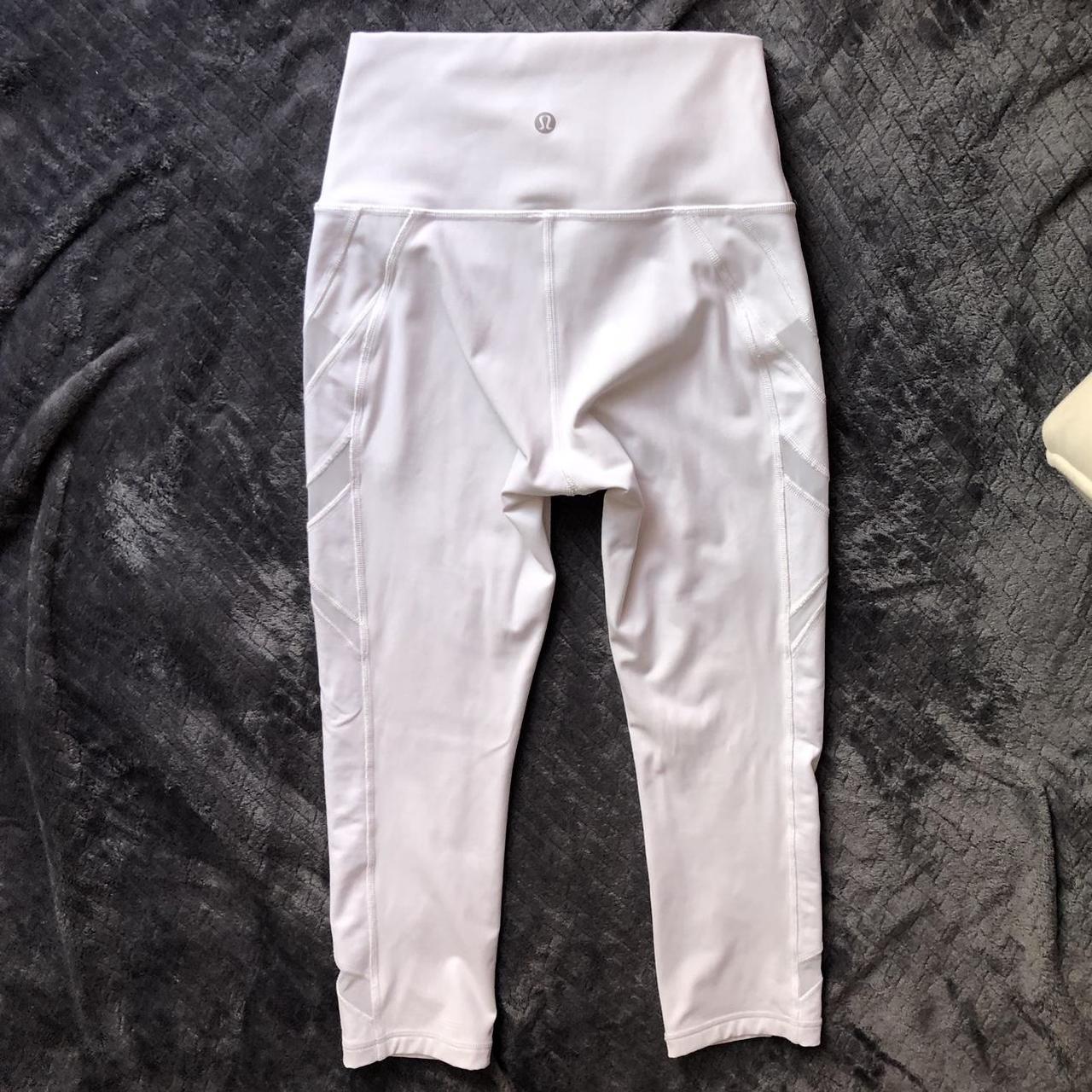 lululemon white capri leggings w mesh cut out - Depop
