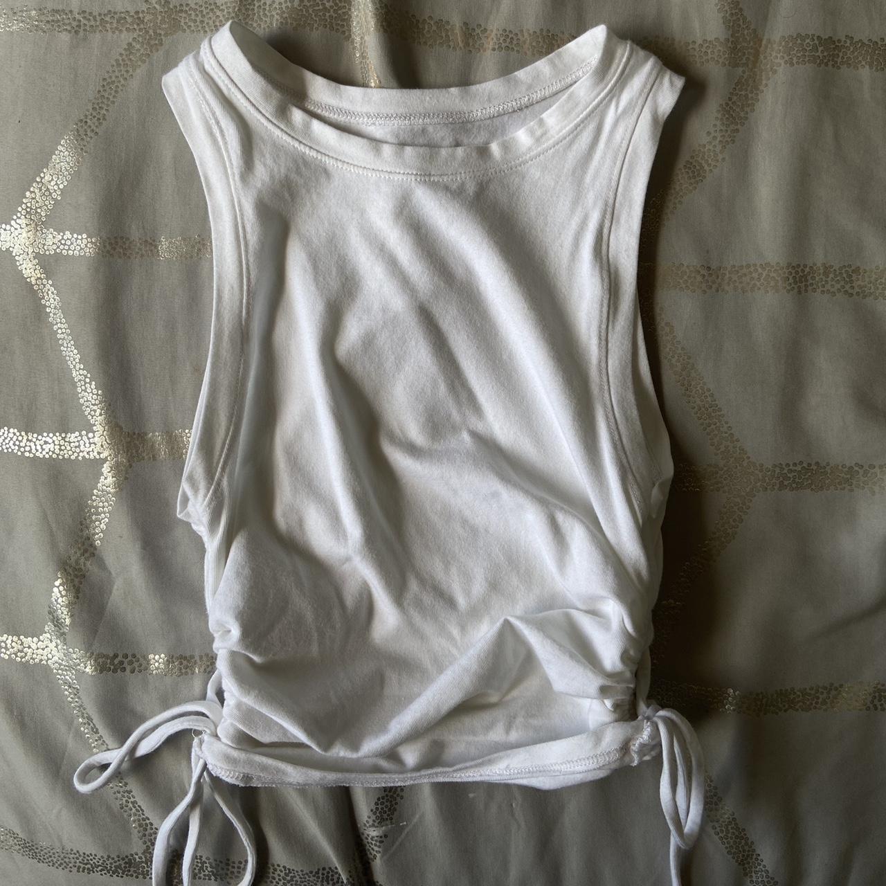 Hollister side scrunch crop top Size XXS The side... Depop