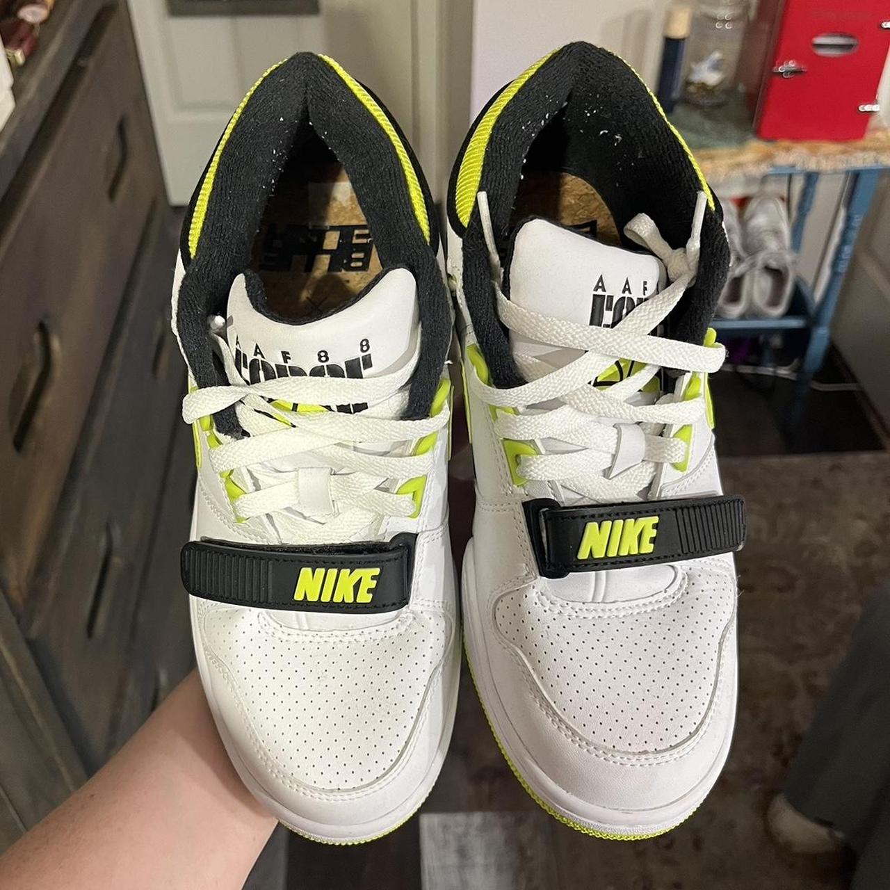 billie eilish green nike