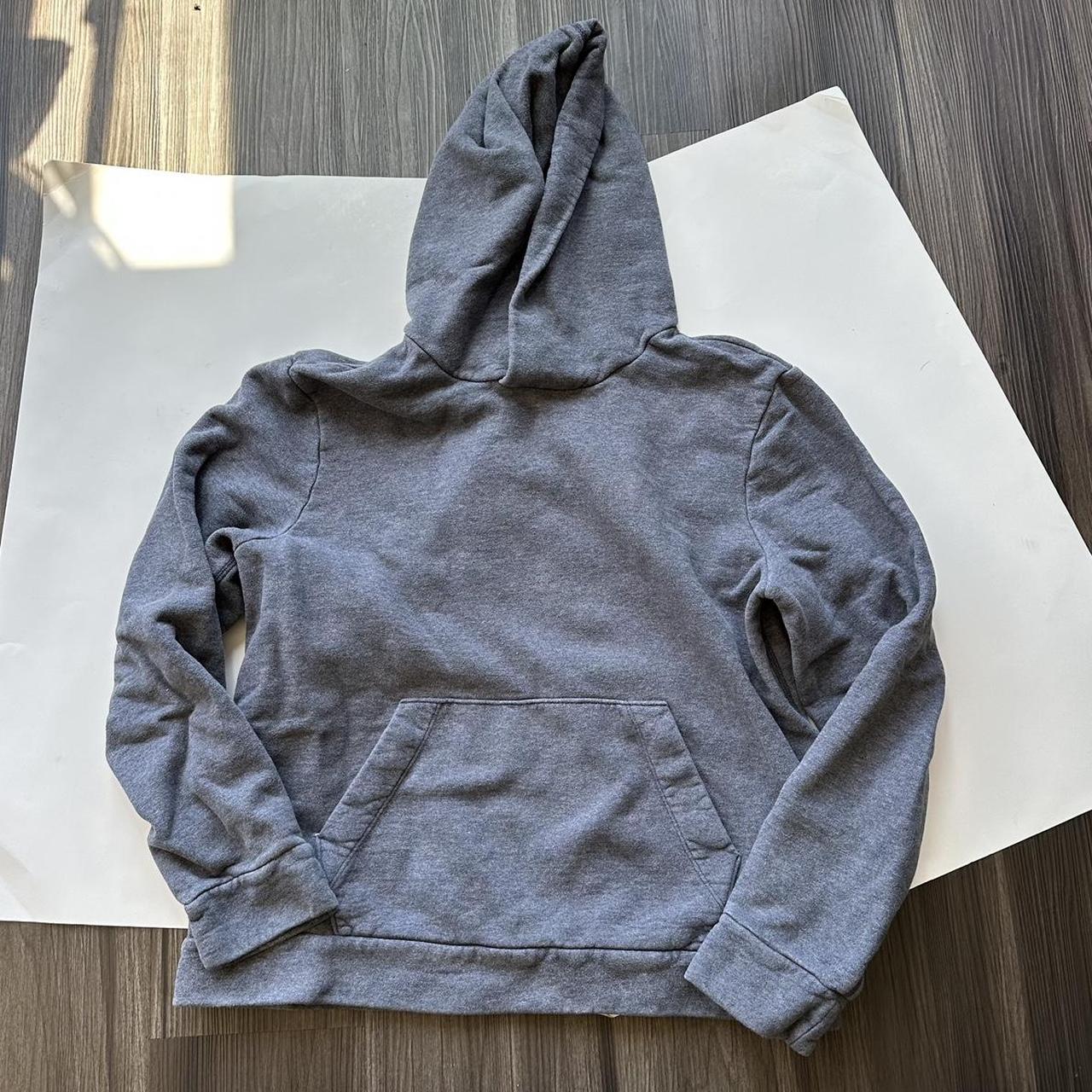 grey james perse hoodie size 2 can fit a womens... - Depop