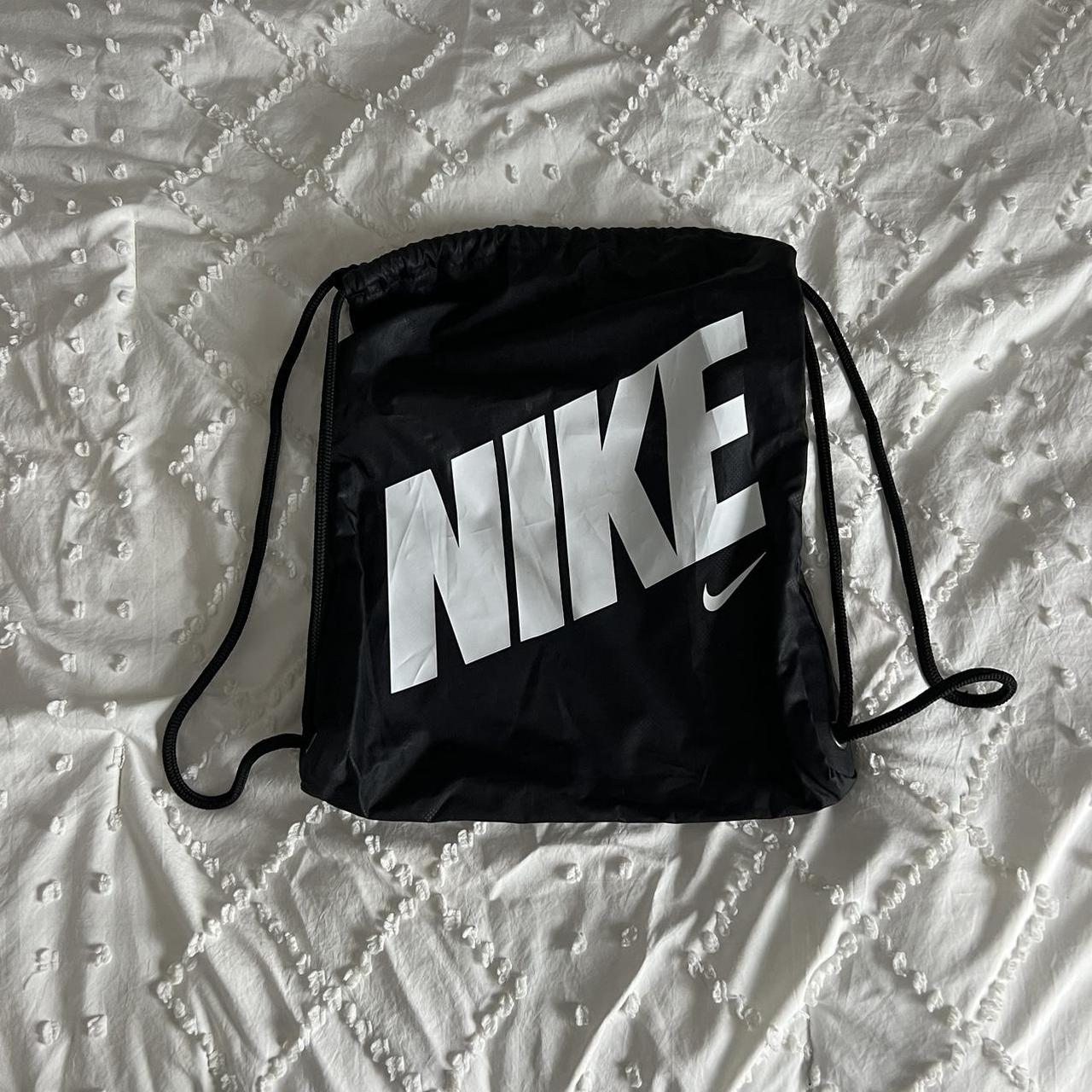 womens black nike bag