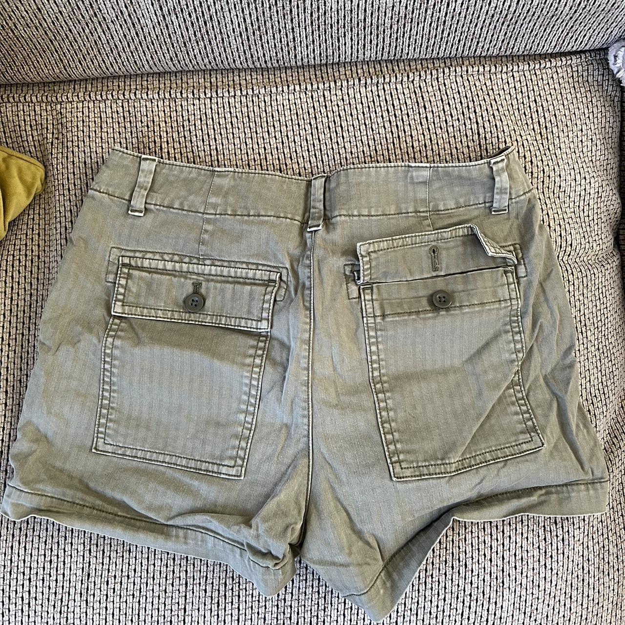 Gap Women's Shorts Depop