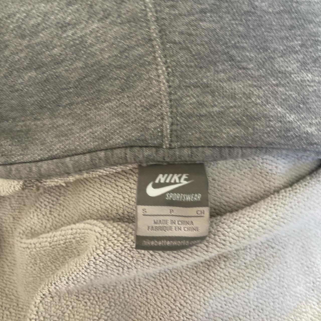 Nike Women's Grey and Black Jacket (4)
