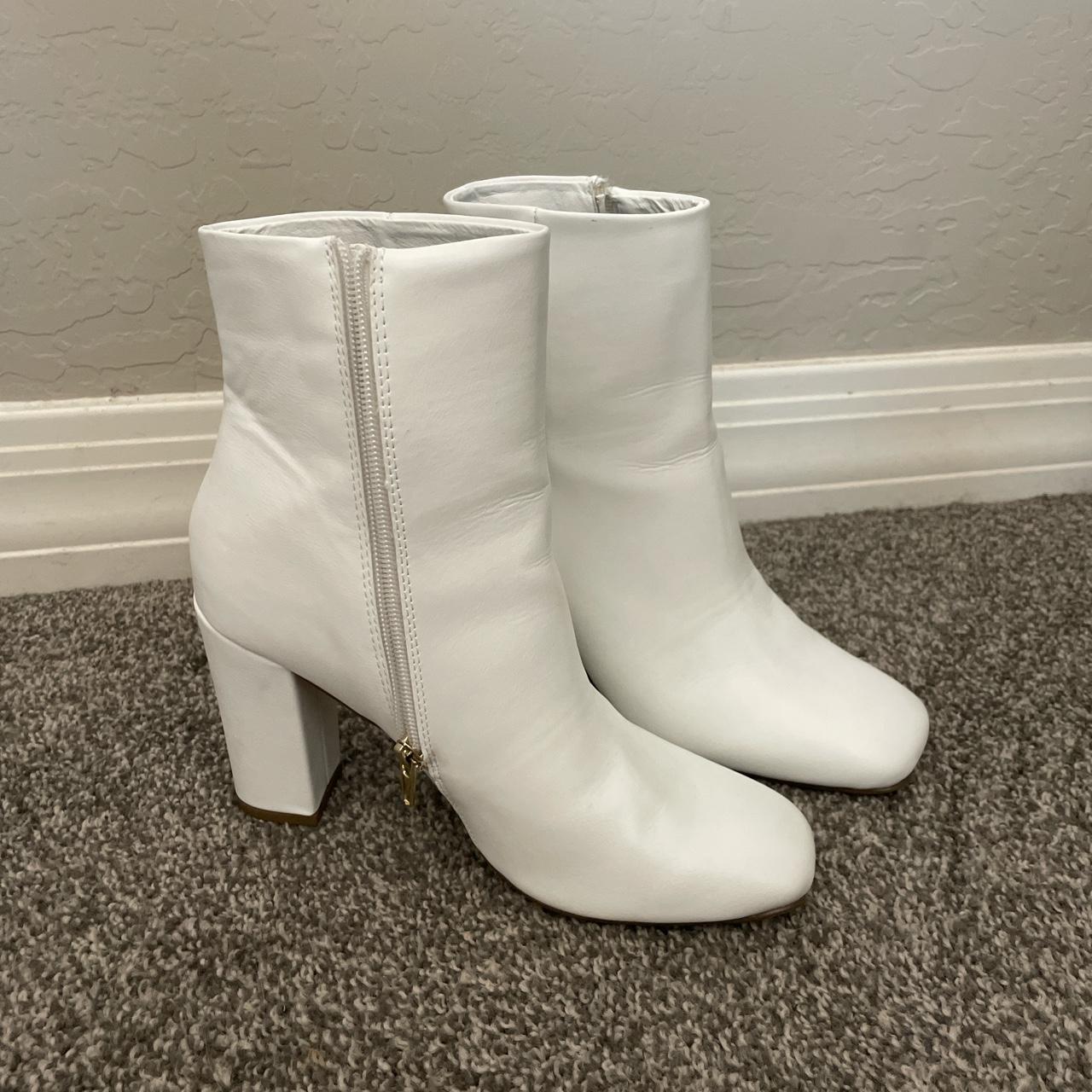 Steve madden hot sale white bootie