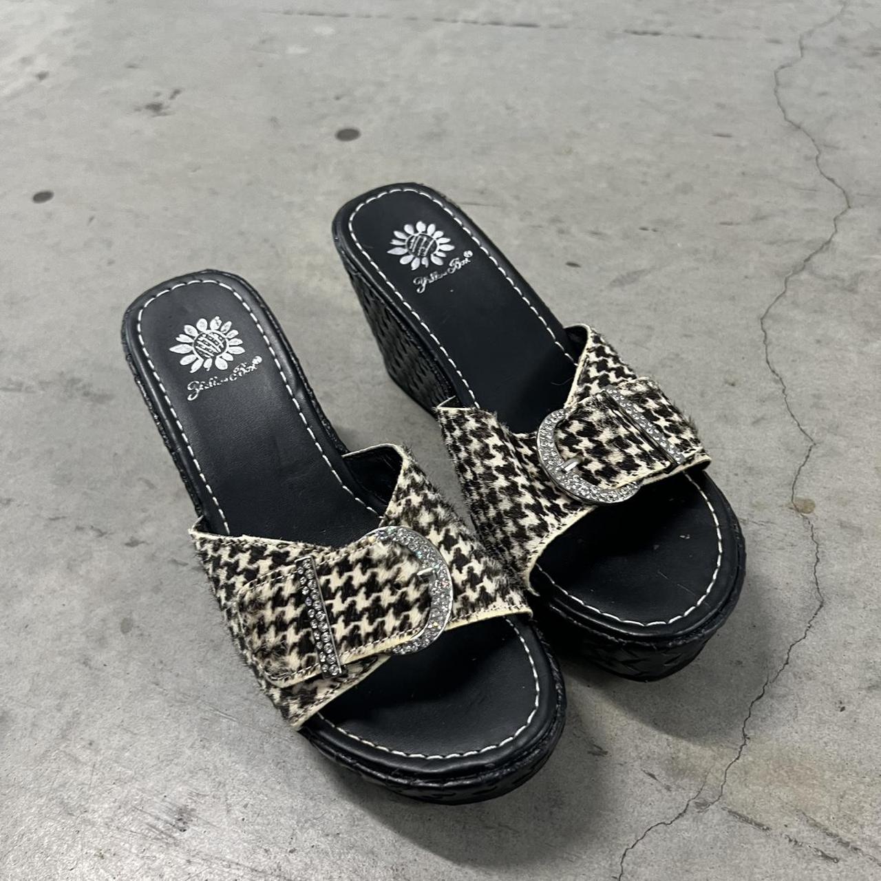item listed by bbyfantasy