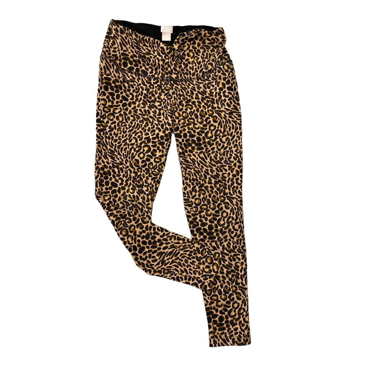 CHICO'S ZENERGY SO SLIMMING CHEETAH PRINT LEGGINGS... - Depop