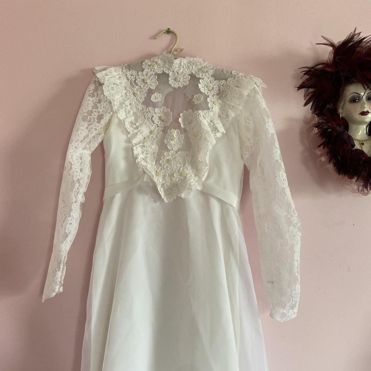 vintage wedding dress with pretty floral design and Depop