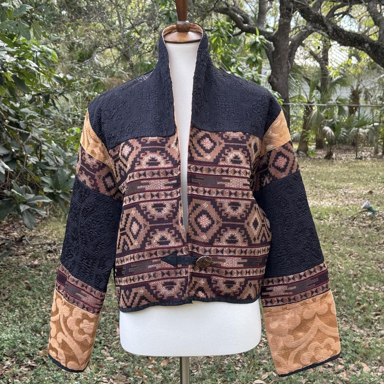 item listed by lunaluneshop