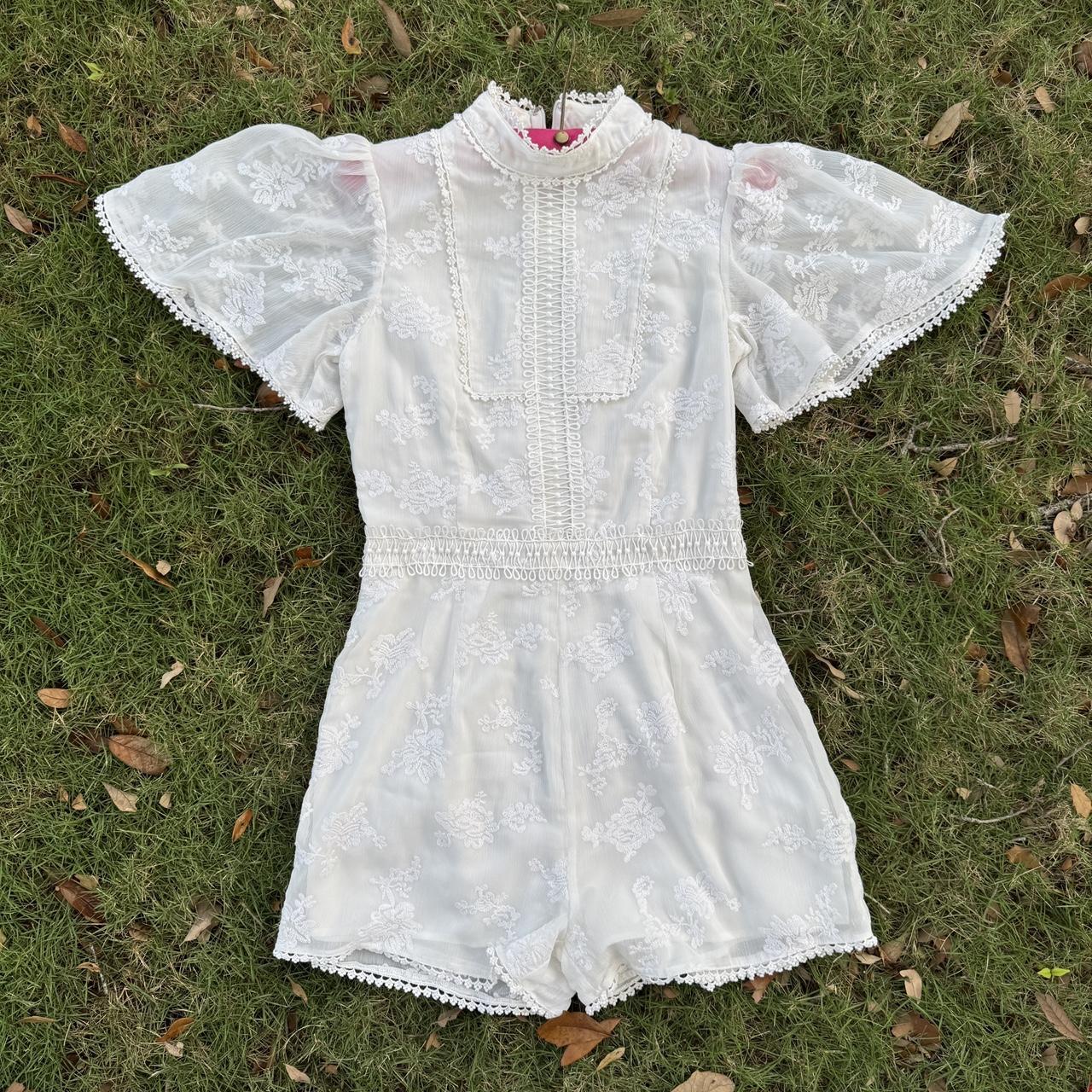 item listed by lunaluneshop
