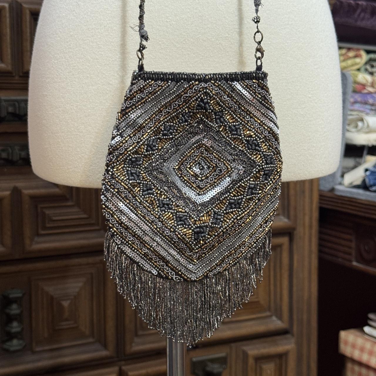 item listed by lunaluneshop