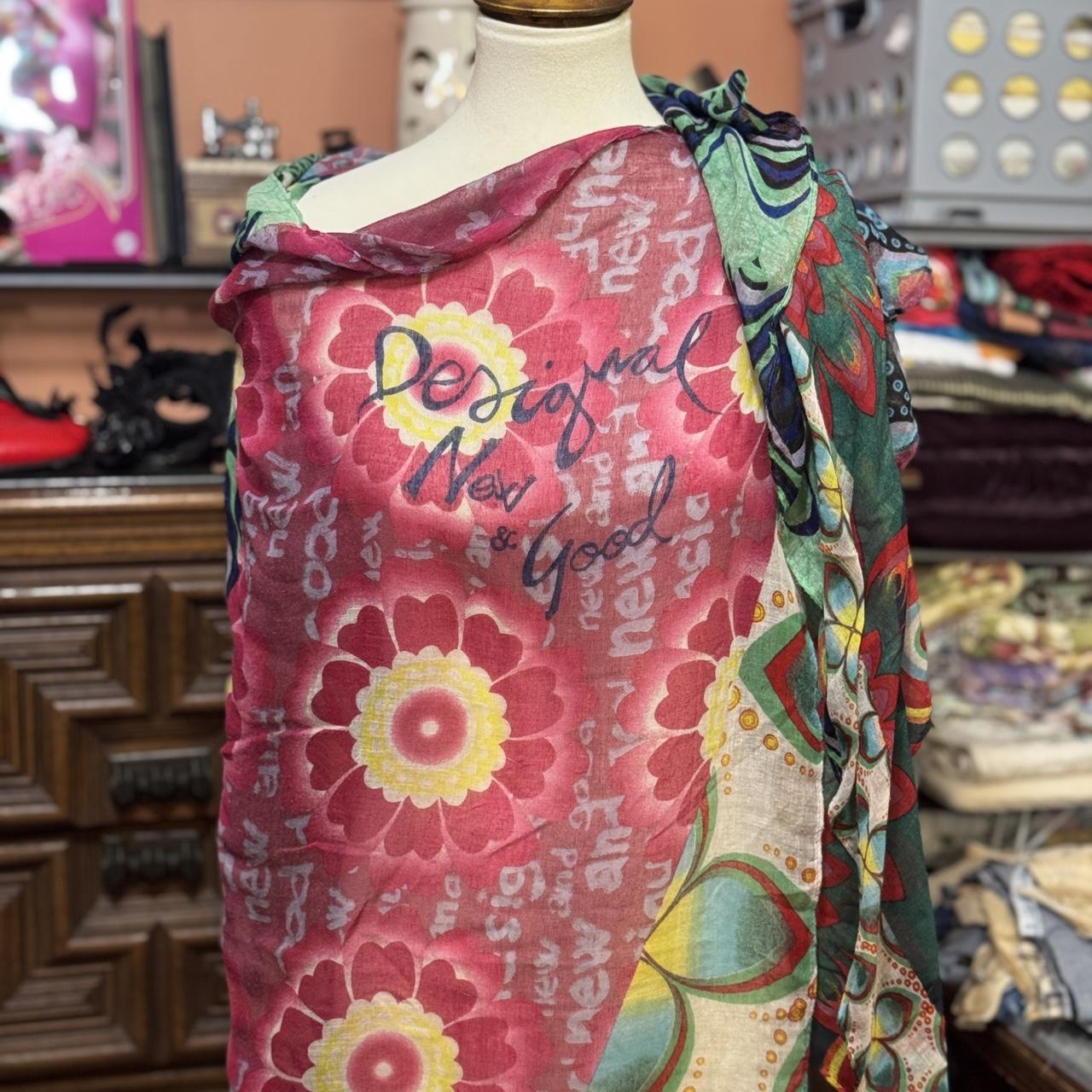 item listed by lunaluneshop