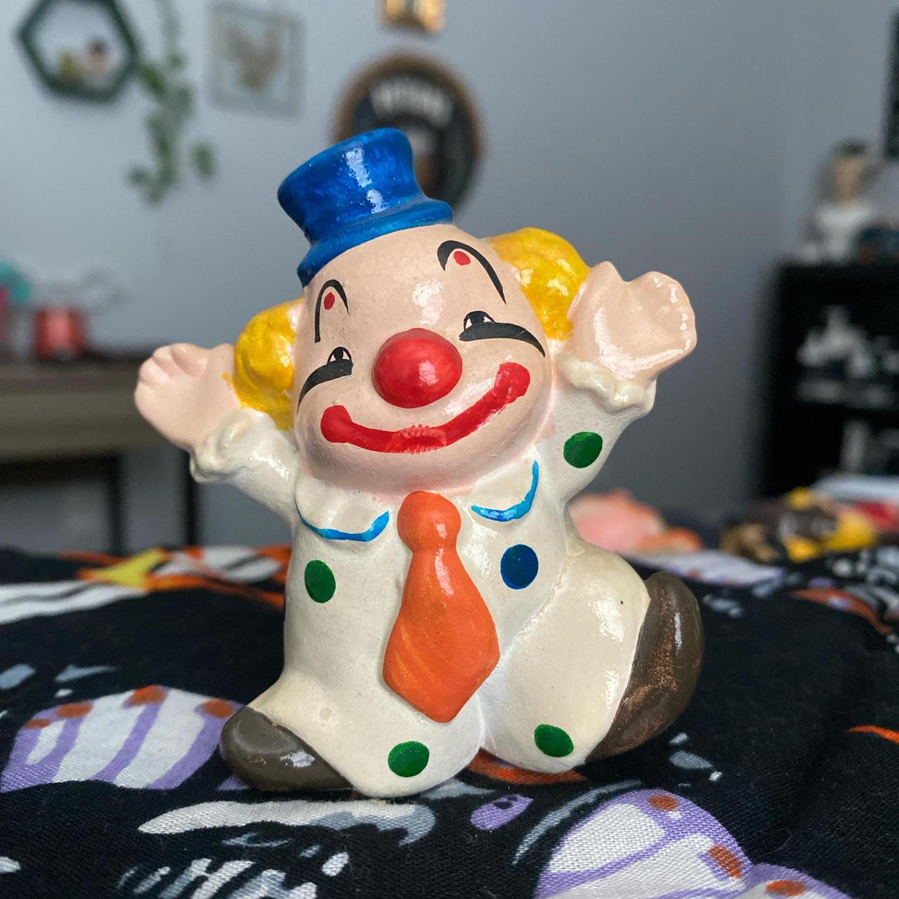 Antique deals clown ceramic