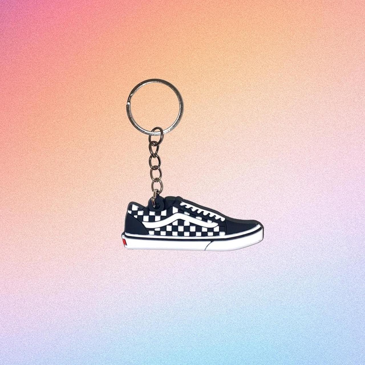 Vans old clearance skool keychain