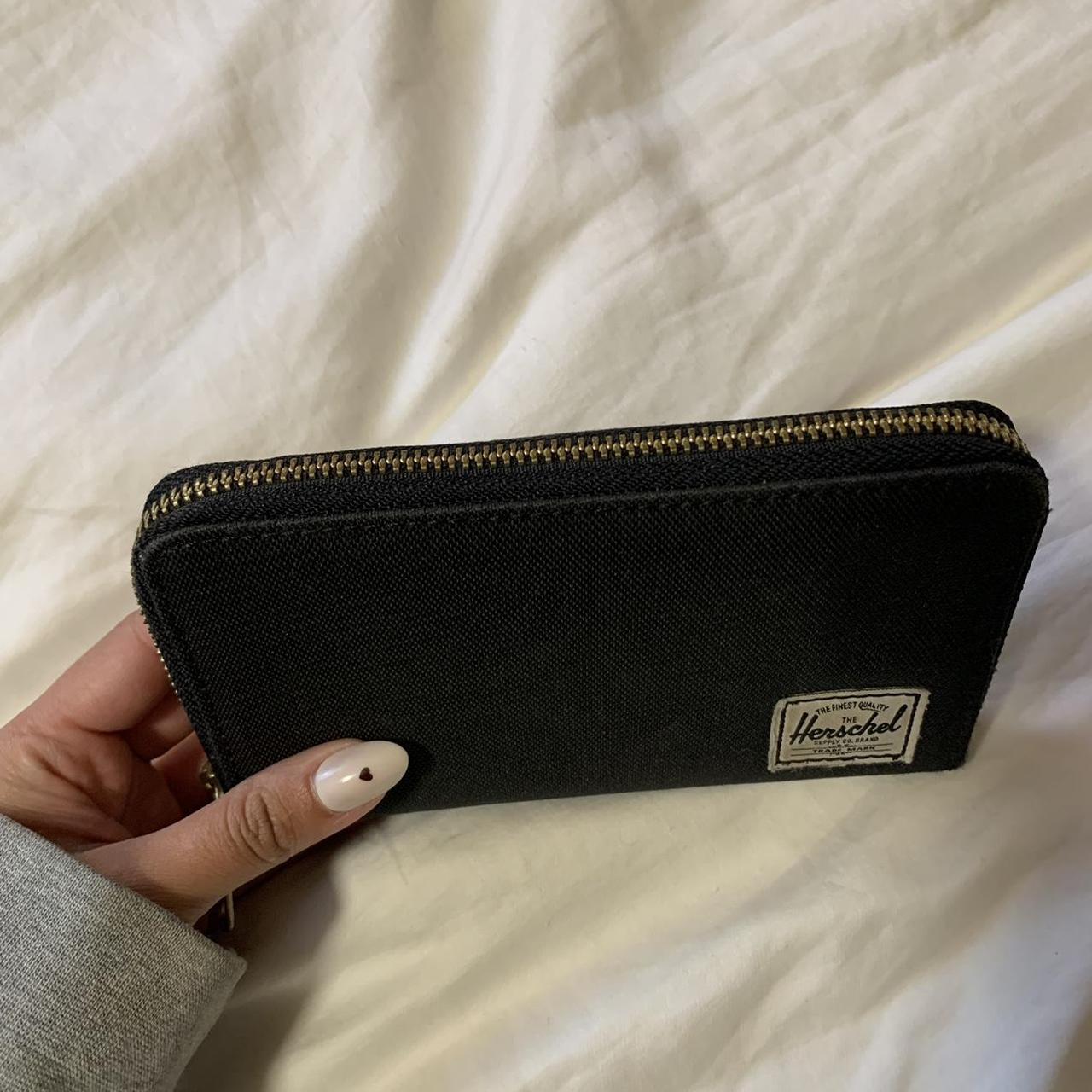 Herschel Women's Black Wallet-purses (2)