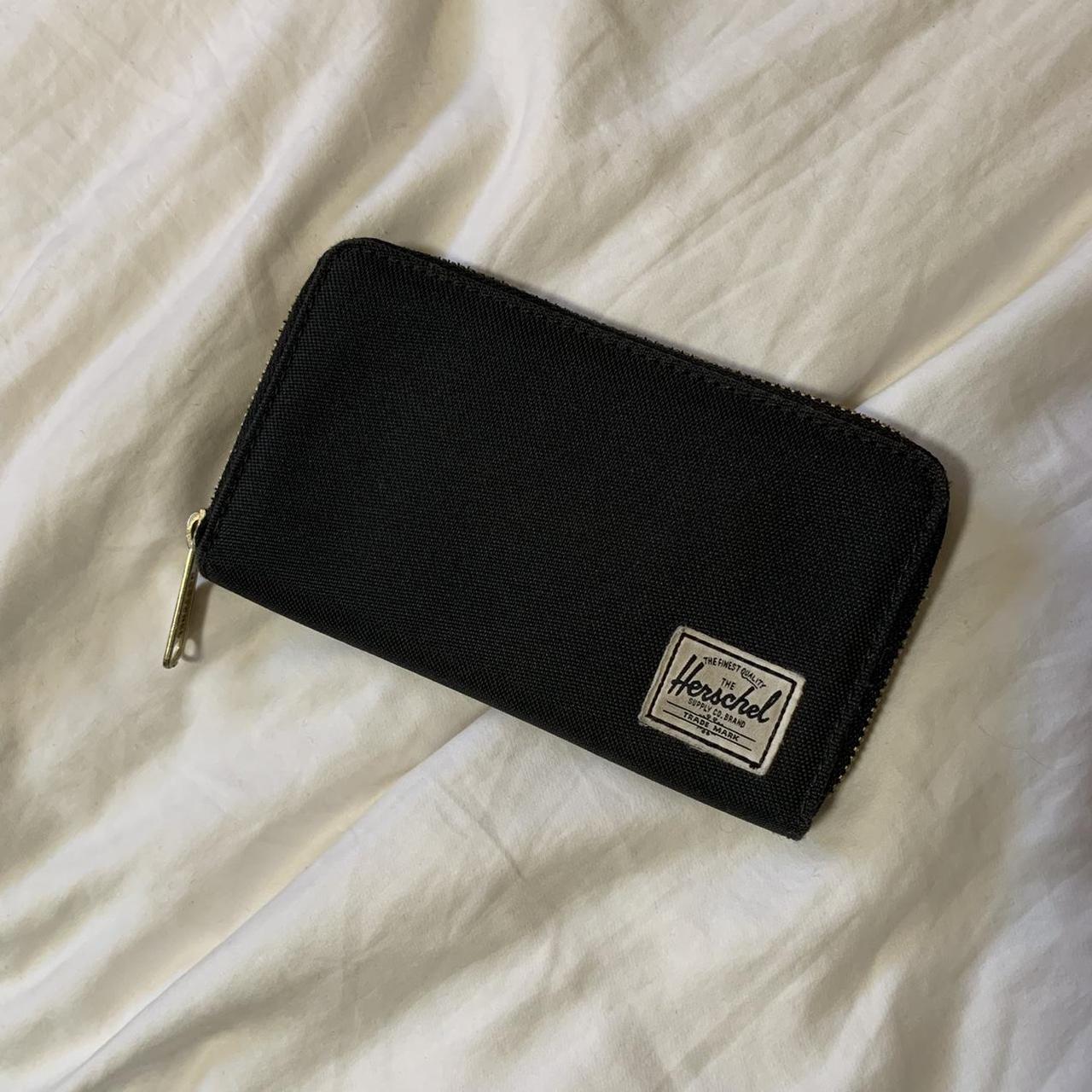 Herschel Women's Black Wallet-purses (4)