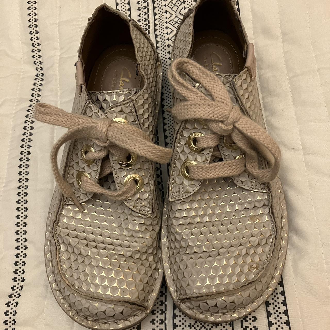 clarks loafers women