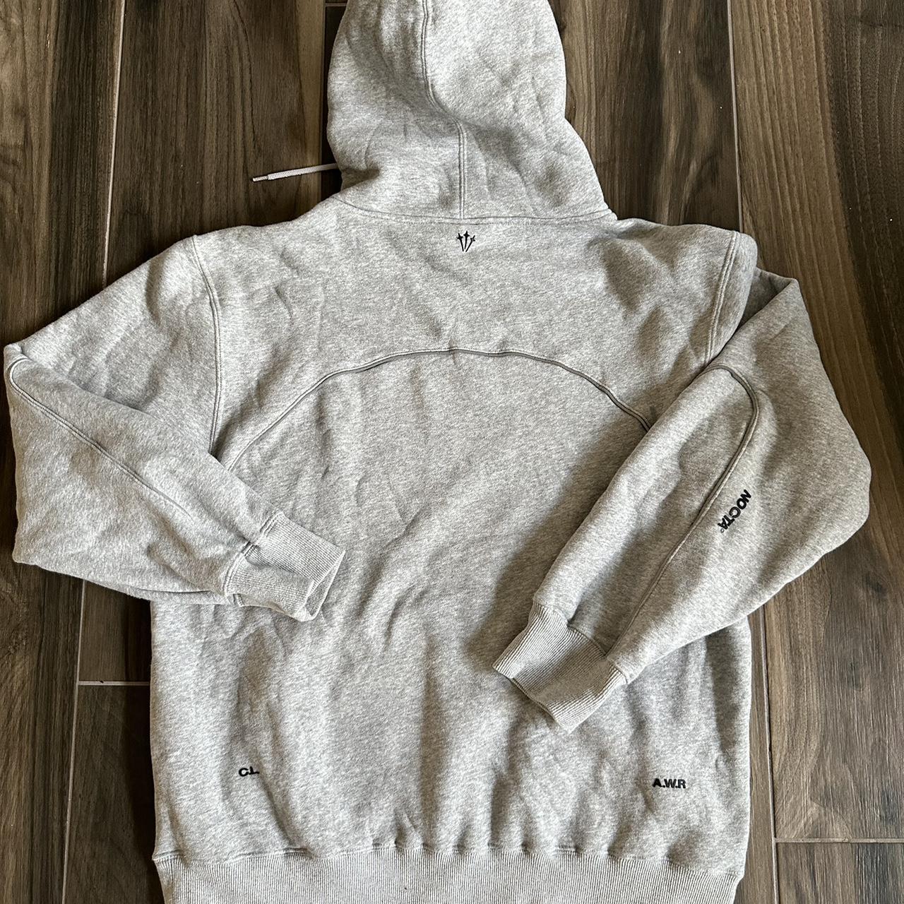 パーカー・フーディ Nike x NOCTA Cardinal stock hooded sweatshirt Grey NJ-0276 Nike x Drake NOCTA Cardinal Stock Hoodie Grey — Kick Game