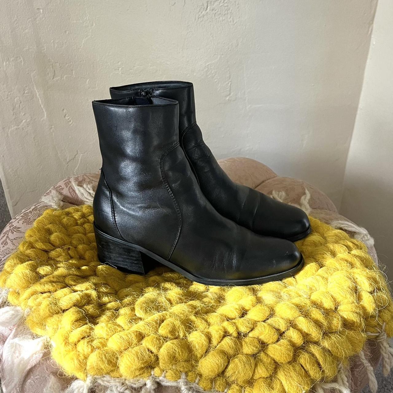 Karen Scott Women's Black Boots | Depop