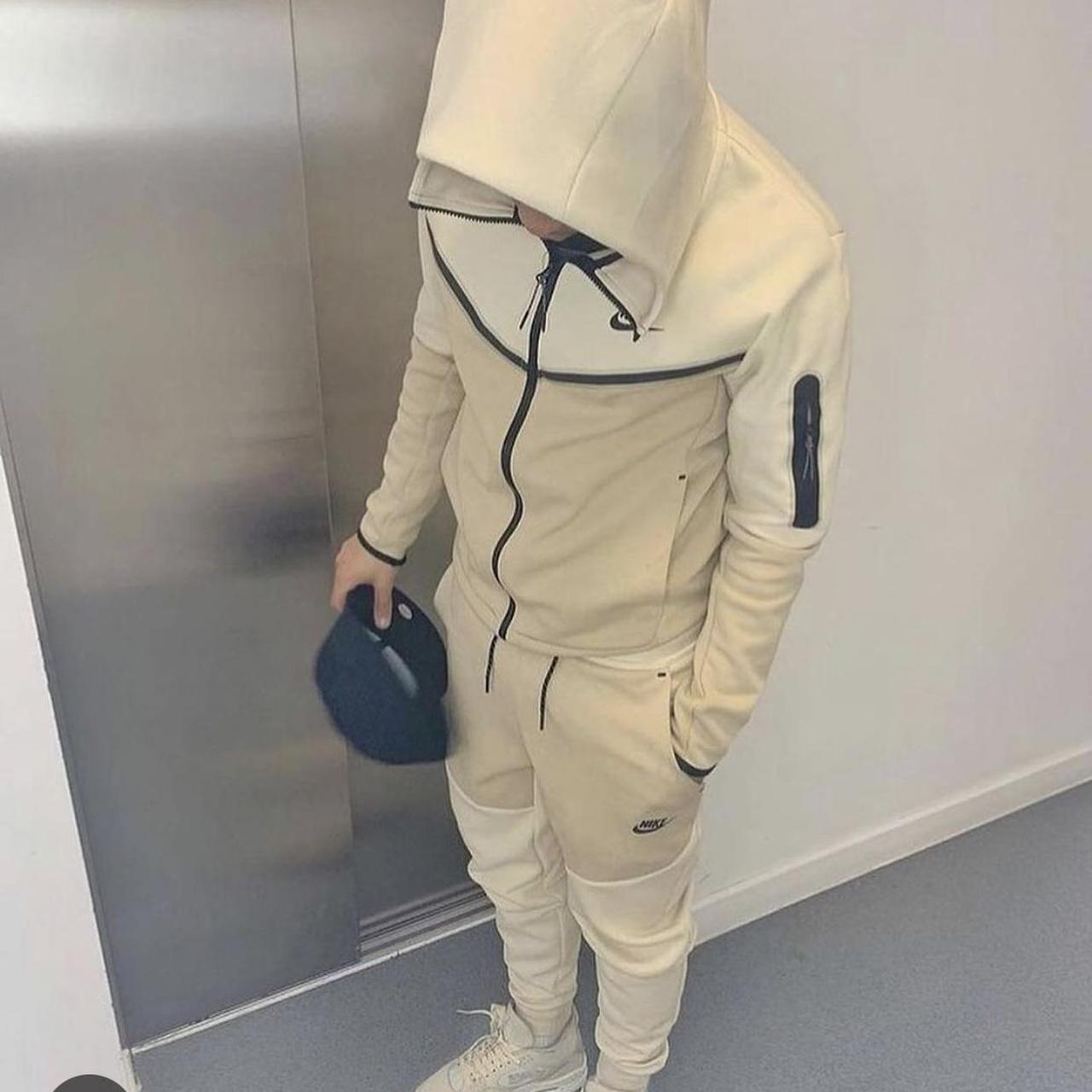 Nike Men's Cream Joggerstracksuits Depop