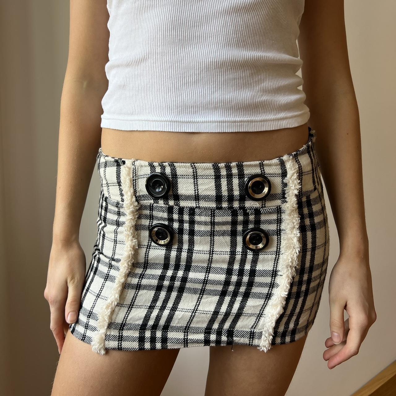 Black and white plaid skirt vintage best sale