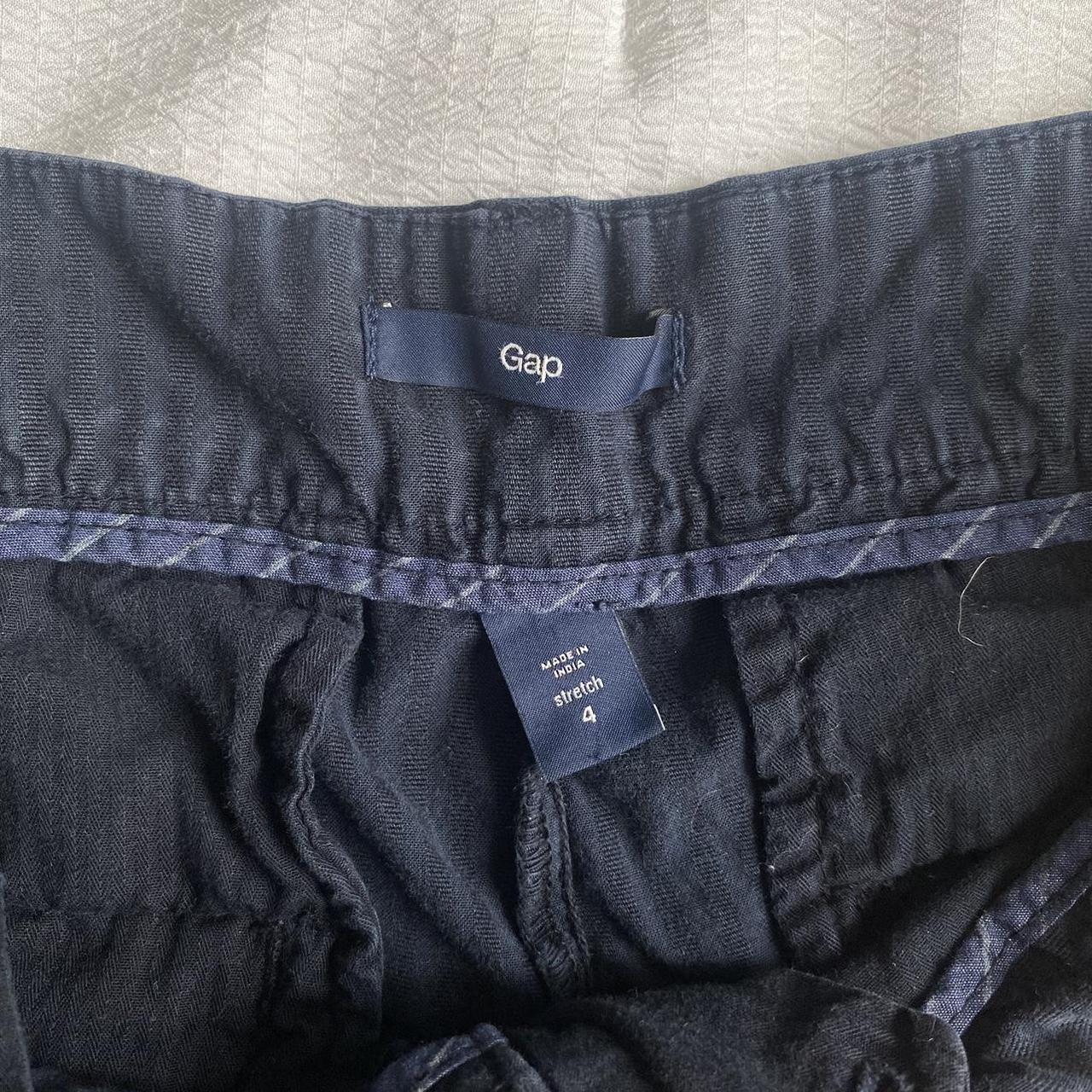 Gap Women's Navy and Blue Shorts | Depop